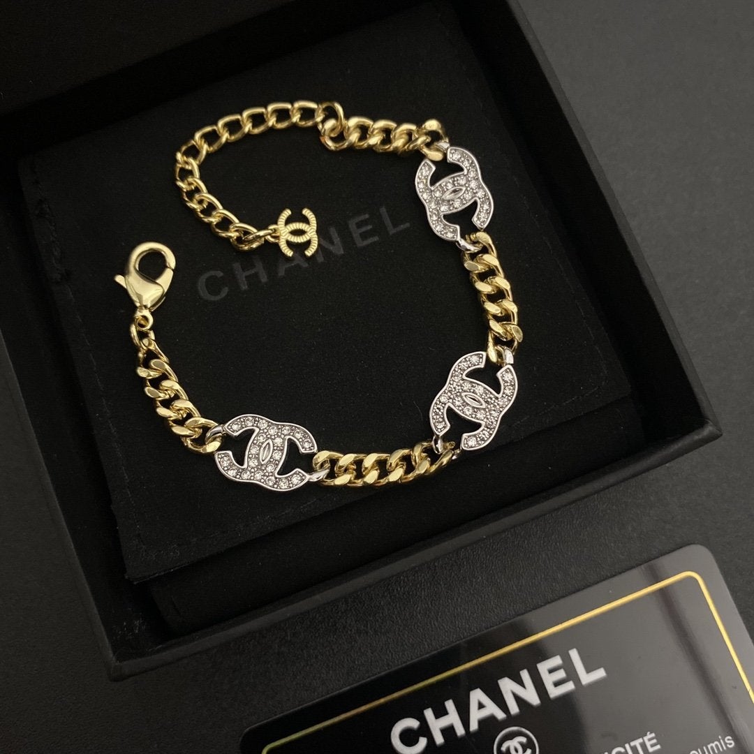 CHANEL Classic And Exquisite Silver Double C Bracelet