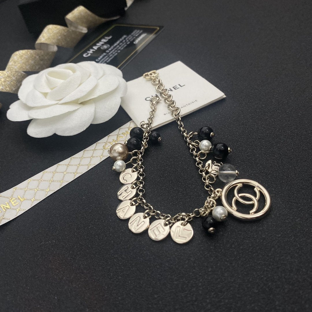 CHANEL Fancy irregular trend bracelet