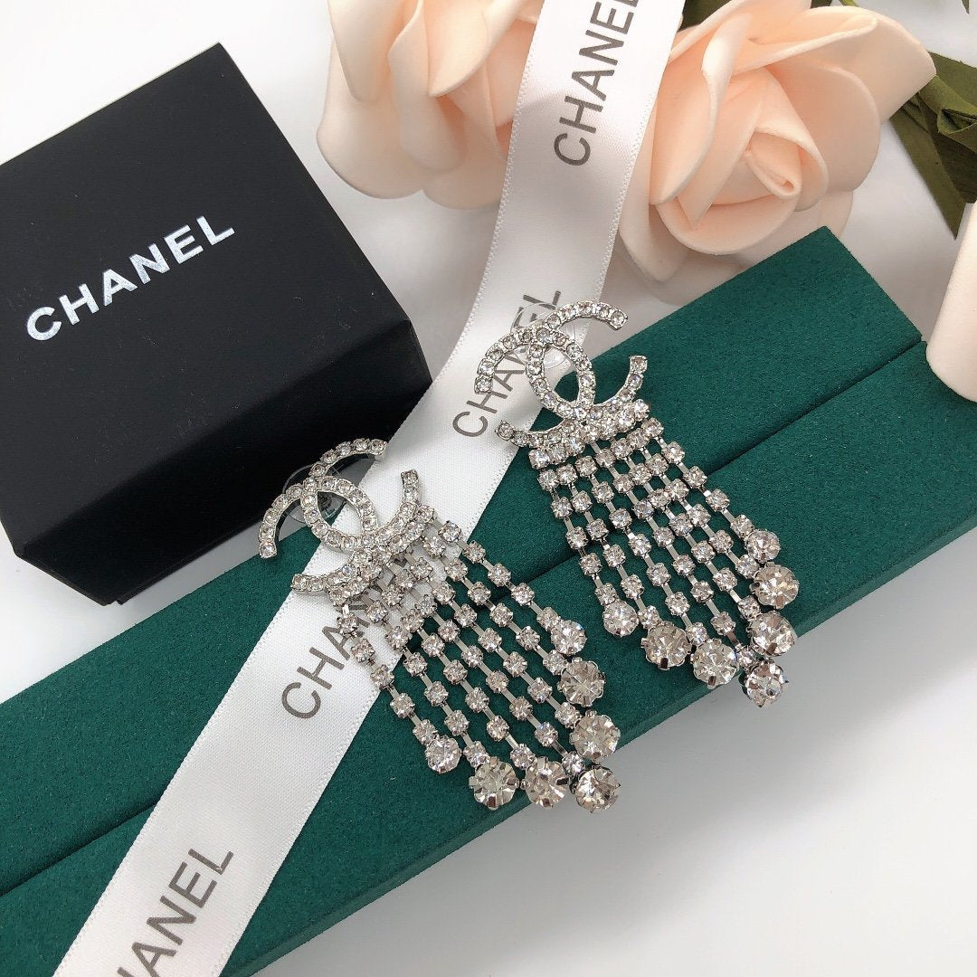 CHANEL Silver Quicksand Full Diamond Earrings
