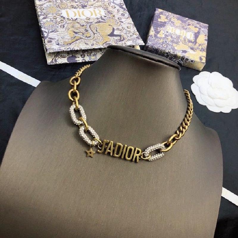 DIOR Luxury Rhinestone Letter Necklace