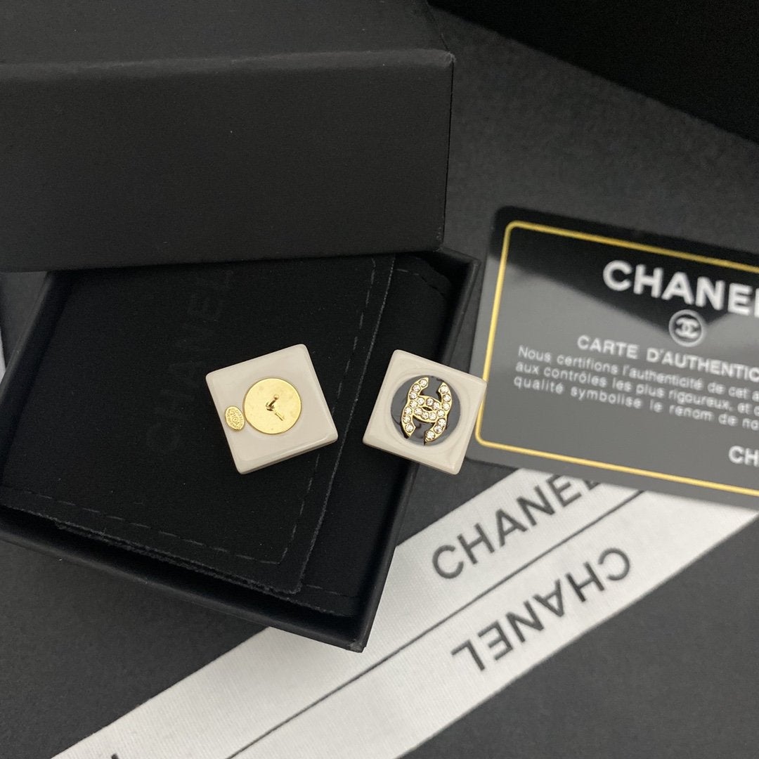 CHANEL Fashion enamel black and white earrings