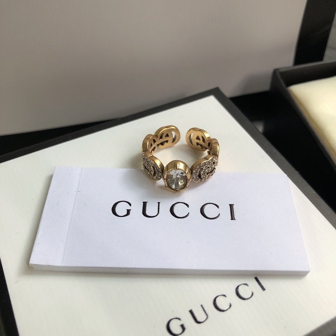 GUCCI Retro luxury rhinestone ring