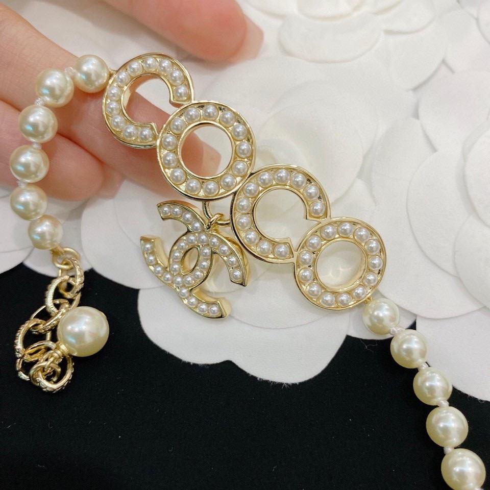 CHANEL Luxury Pearl Letter Bracelet