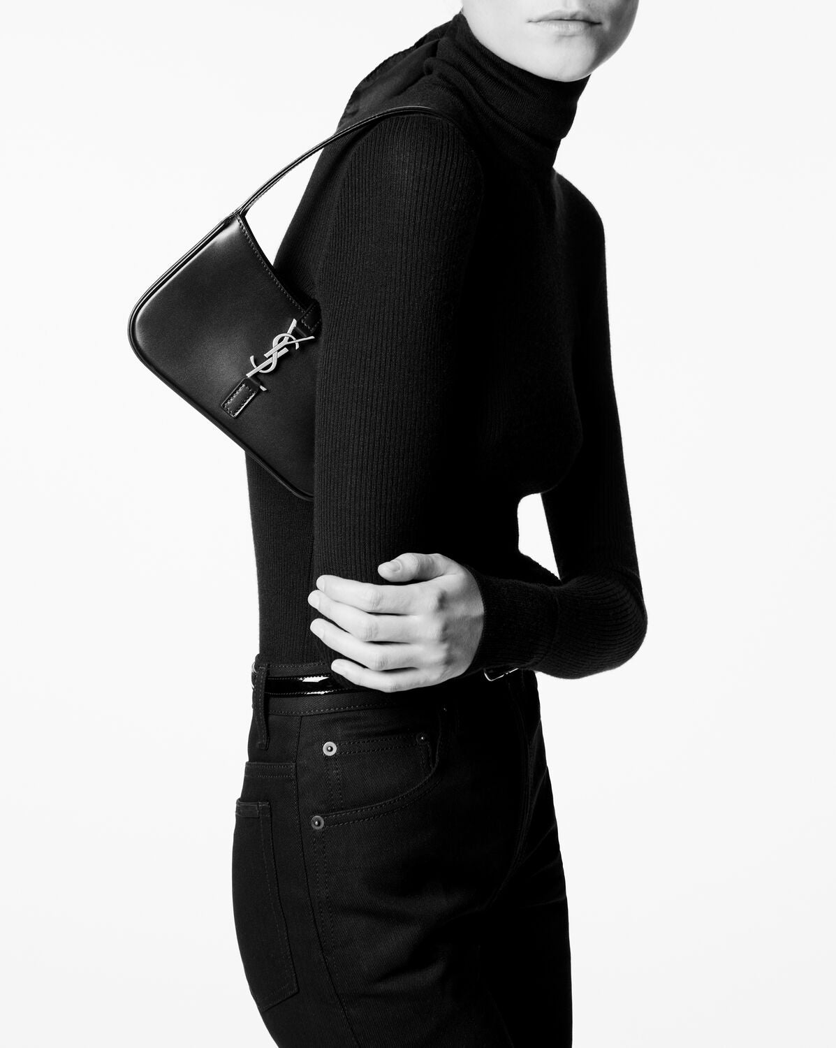 New Trends Le 5 a 7 Mini Hobo Bag in Smooth Leather