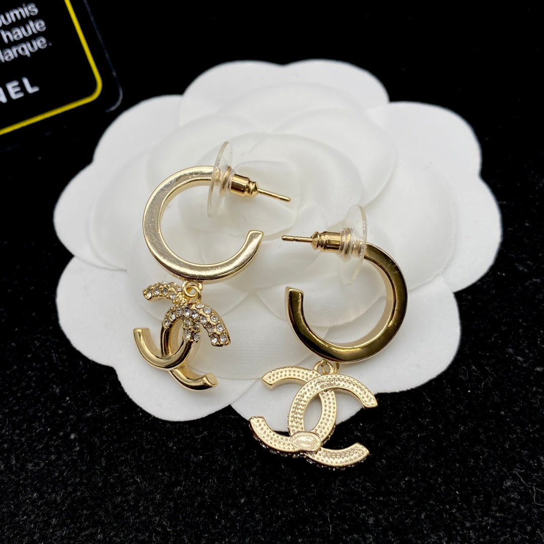 CHANEL October New Trend - Moon Diamond Earrings