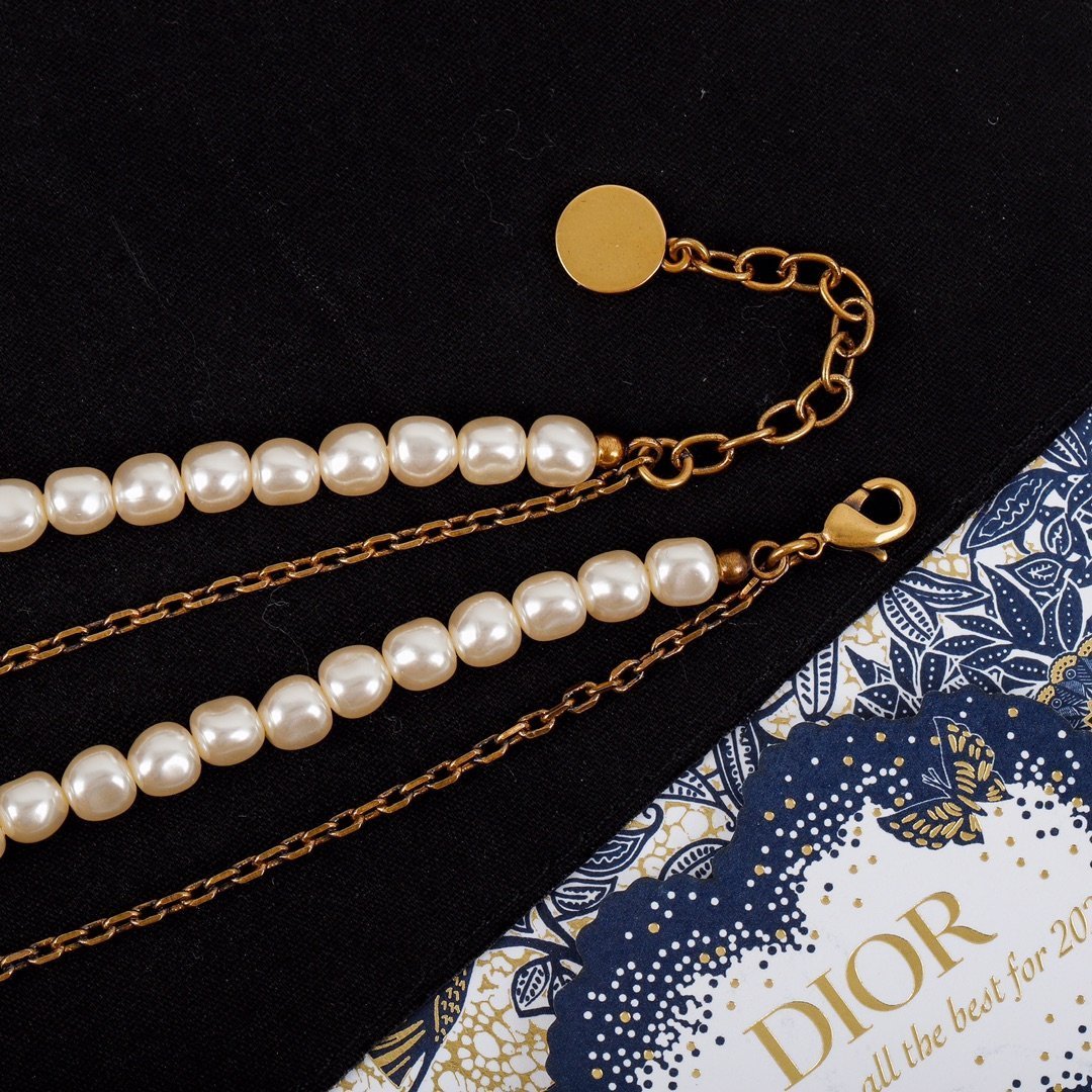 DIOR Retro Metal One-piece Pearl Necklace