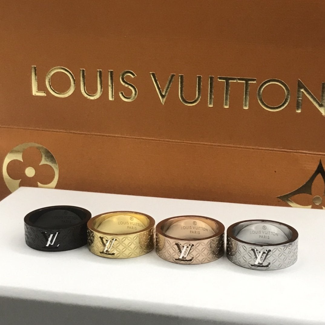 LV Fashionable hollow carved ring