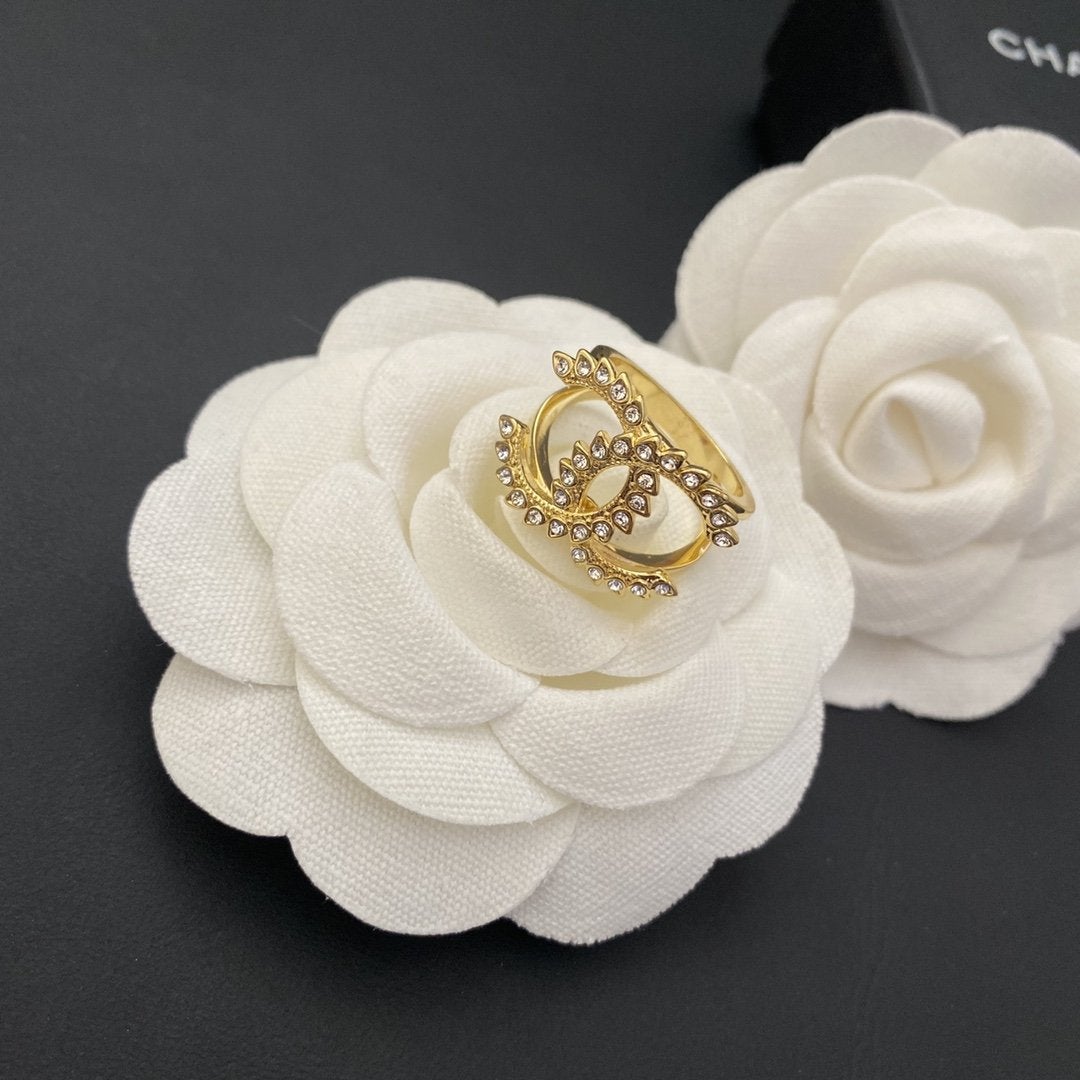 CHANEL Fashion Rhinestone Double C Ring