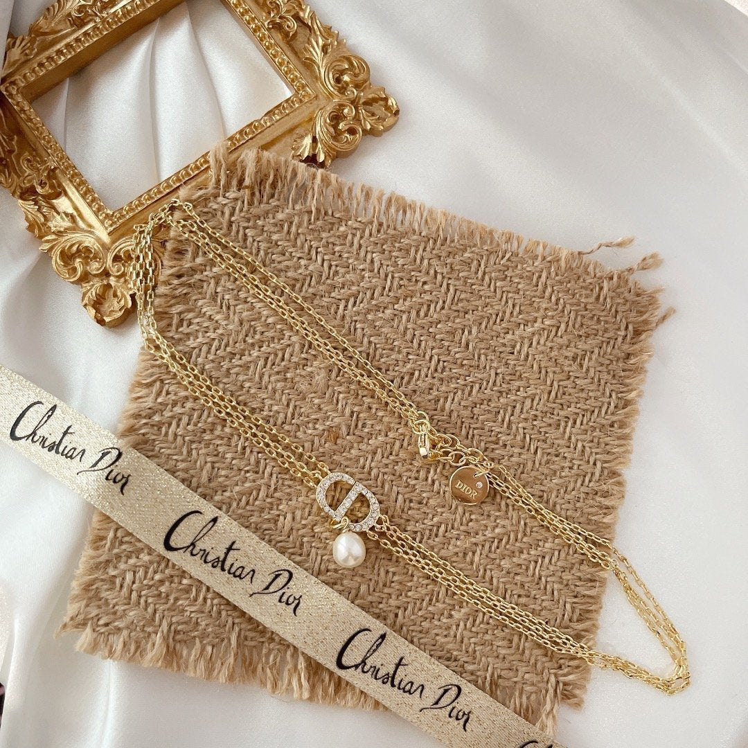 DIOR Fashion Three-Layer Pearl Pendant Necklace