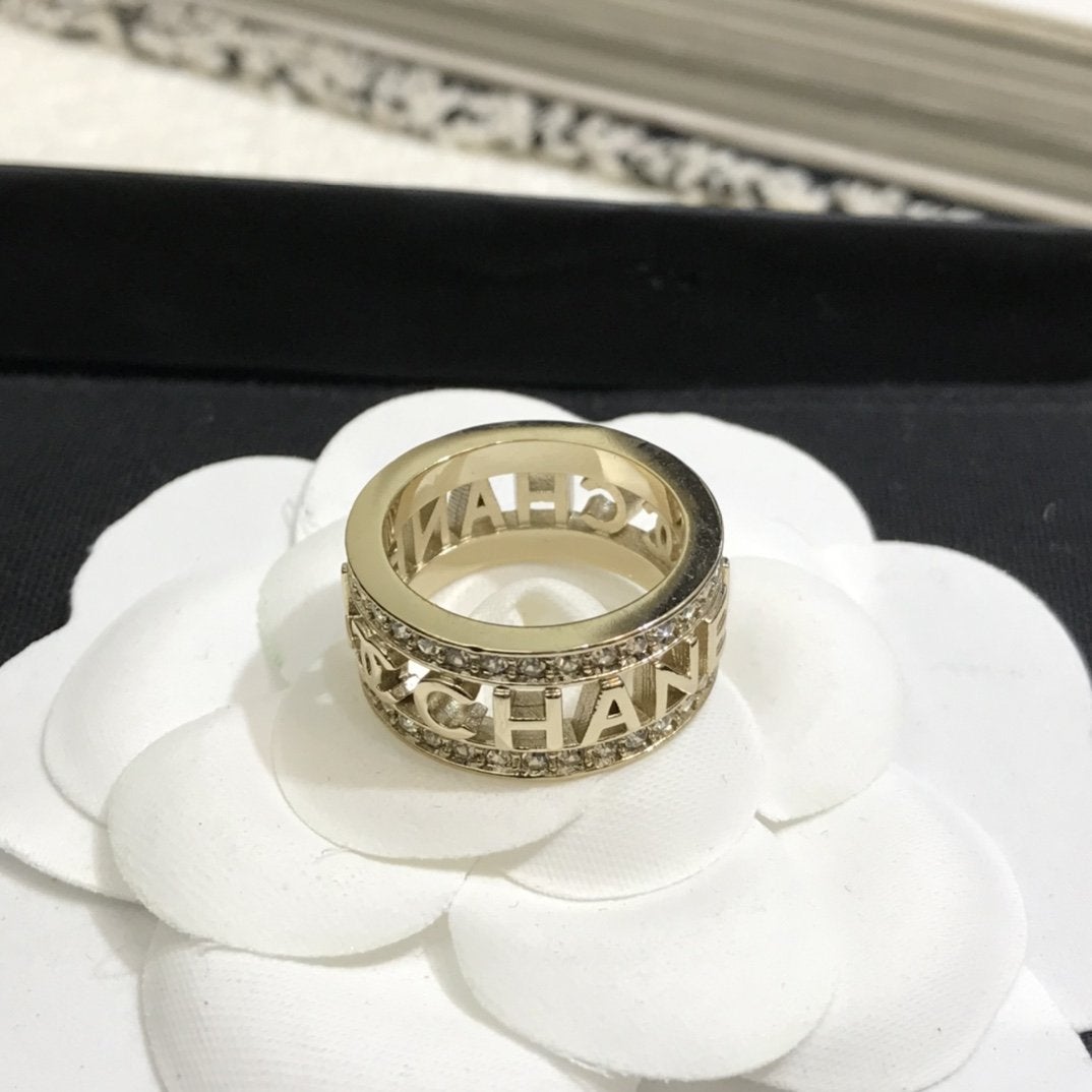 CHANEL Letter Hollow Diamond Ring