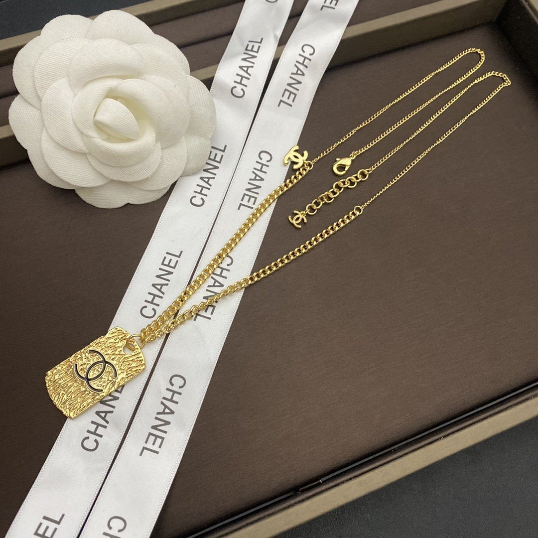 CHANEL Retro Wild Double C Necklace