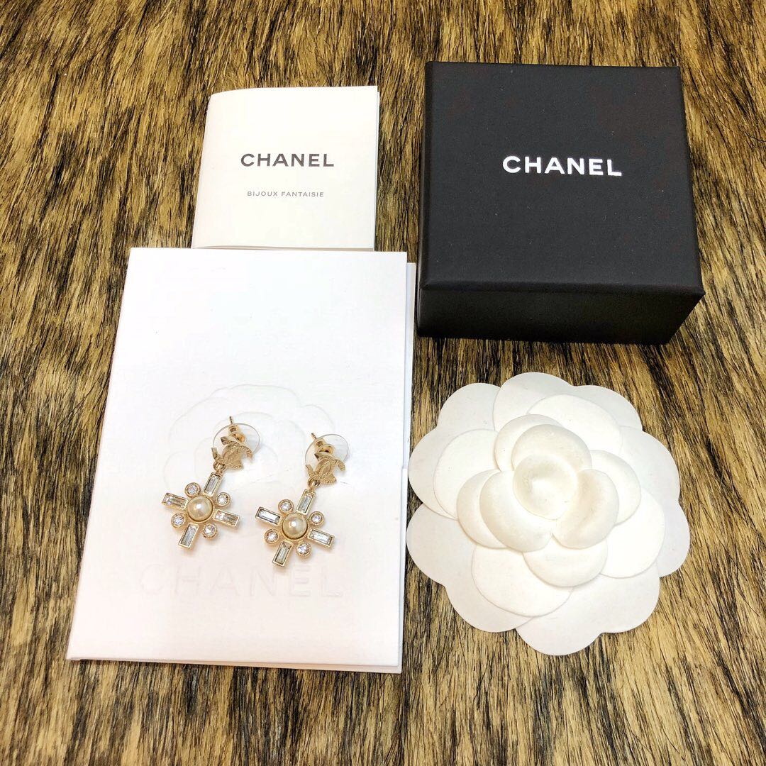 CHANEL Rhinestone and Glazed Bead Earrings