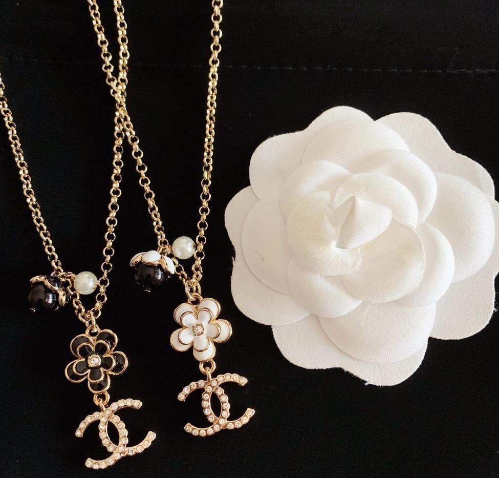 CHANEL Elegant Camellia Pendant Necklace