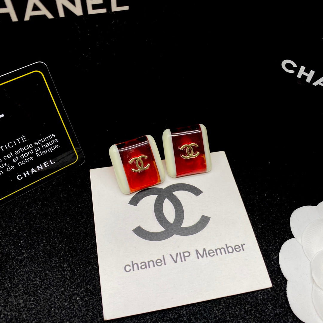CHANEL October New Trend-Red and White Gemstone Earrings