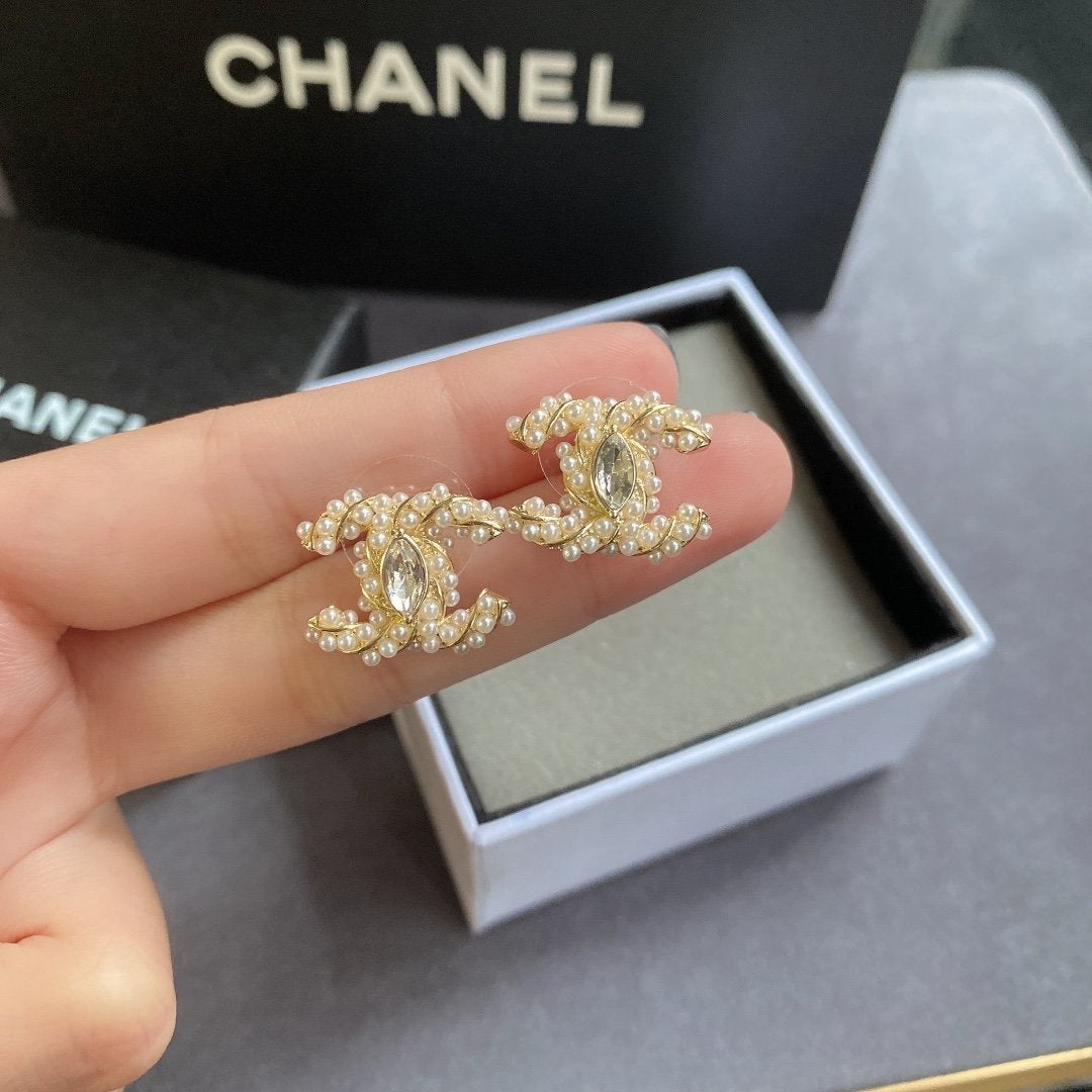 CHANEL Fashion Pearl Wrap Earrings