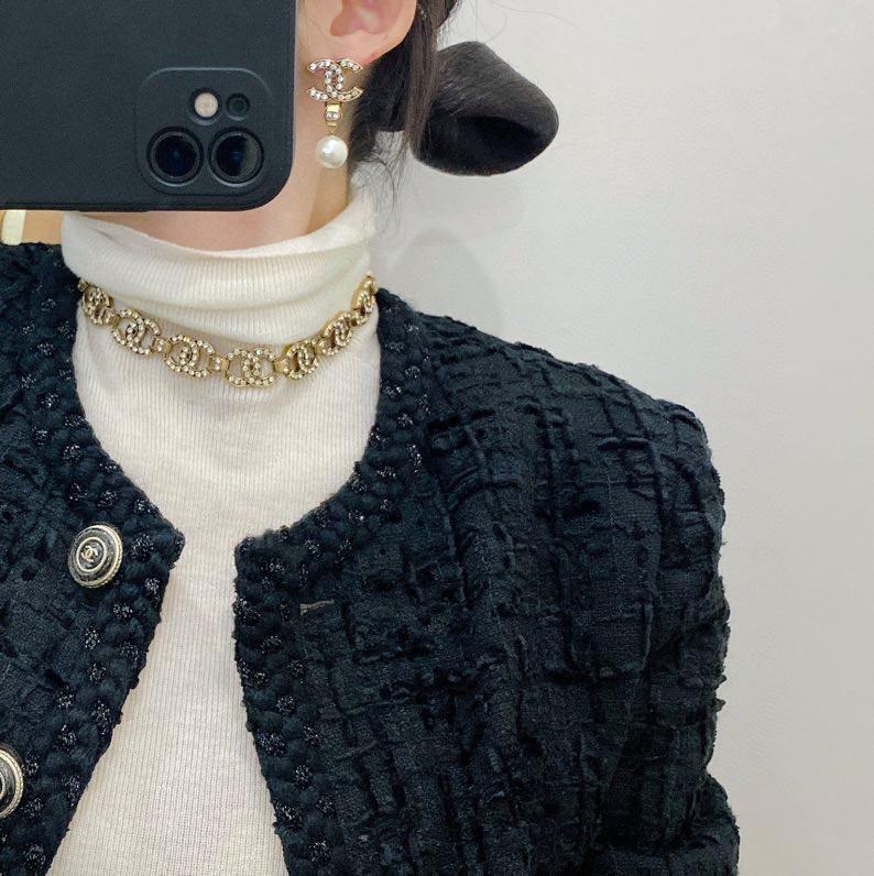 CHANEL Letter Diamond Pearl Pendant Earrings