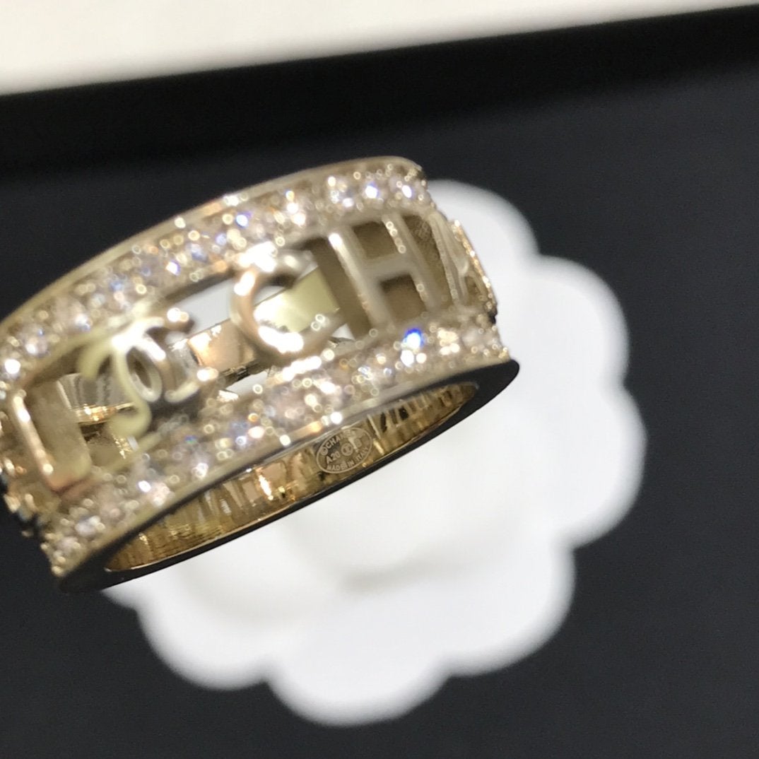 CHANEL Letter Hollow Diamond Ring