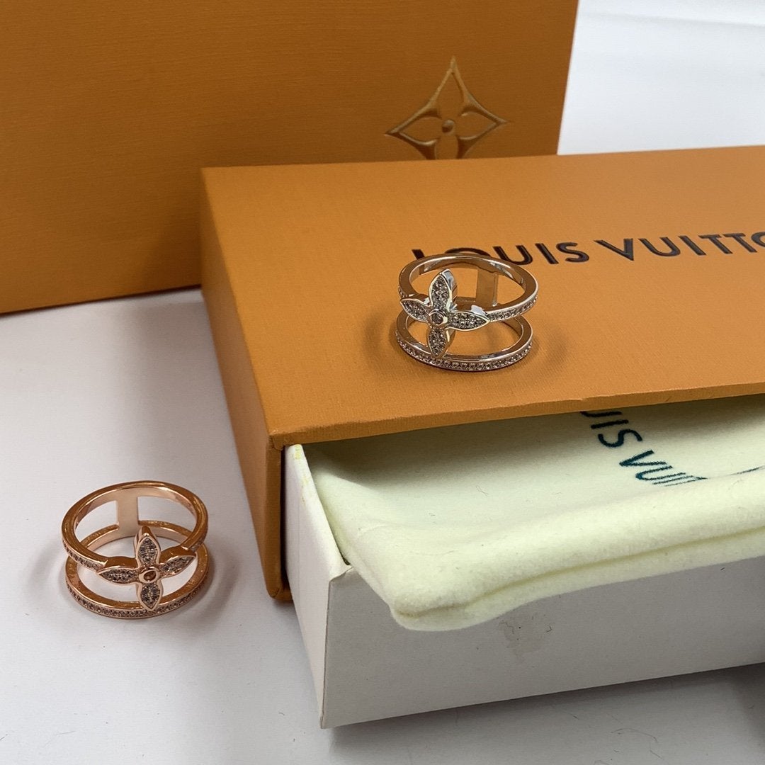 LV Fashion Rhinestone Cross Ring