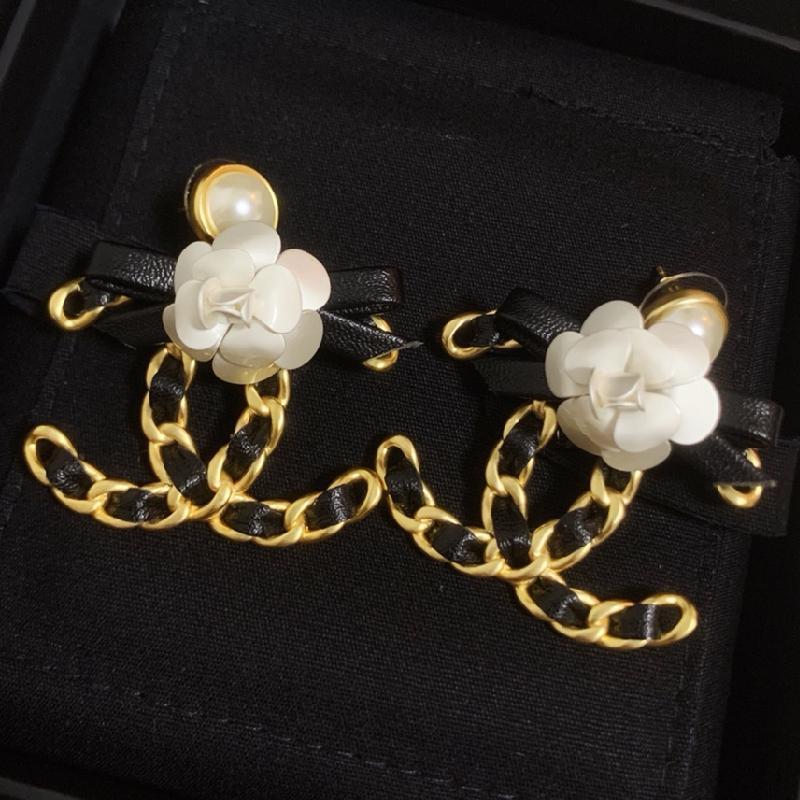 CHANEL Fashion Flower Double C Earrings
