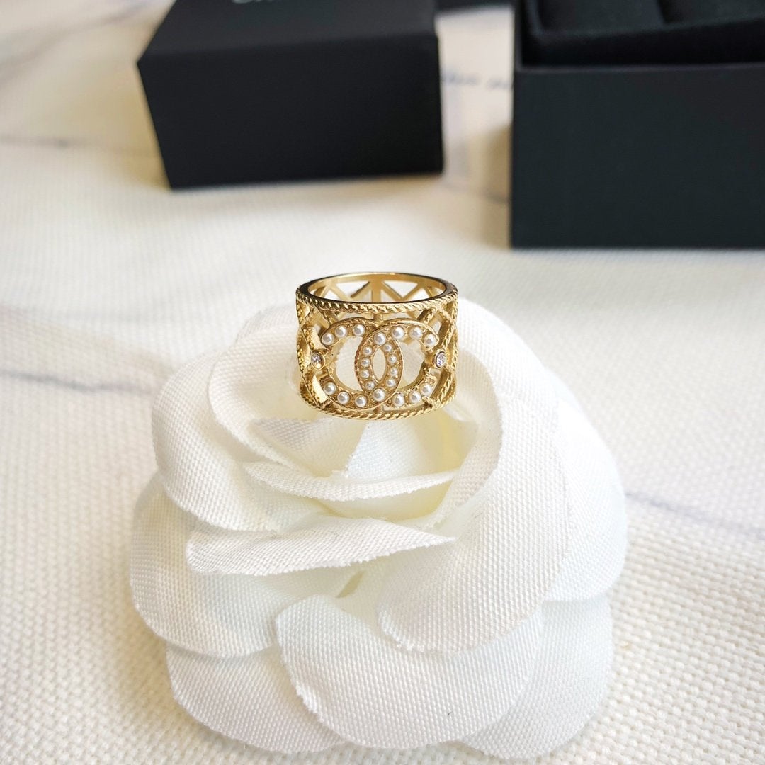 CHANEL Fashion Double C Pearl Ring