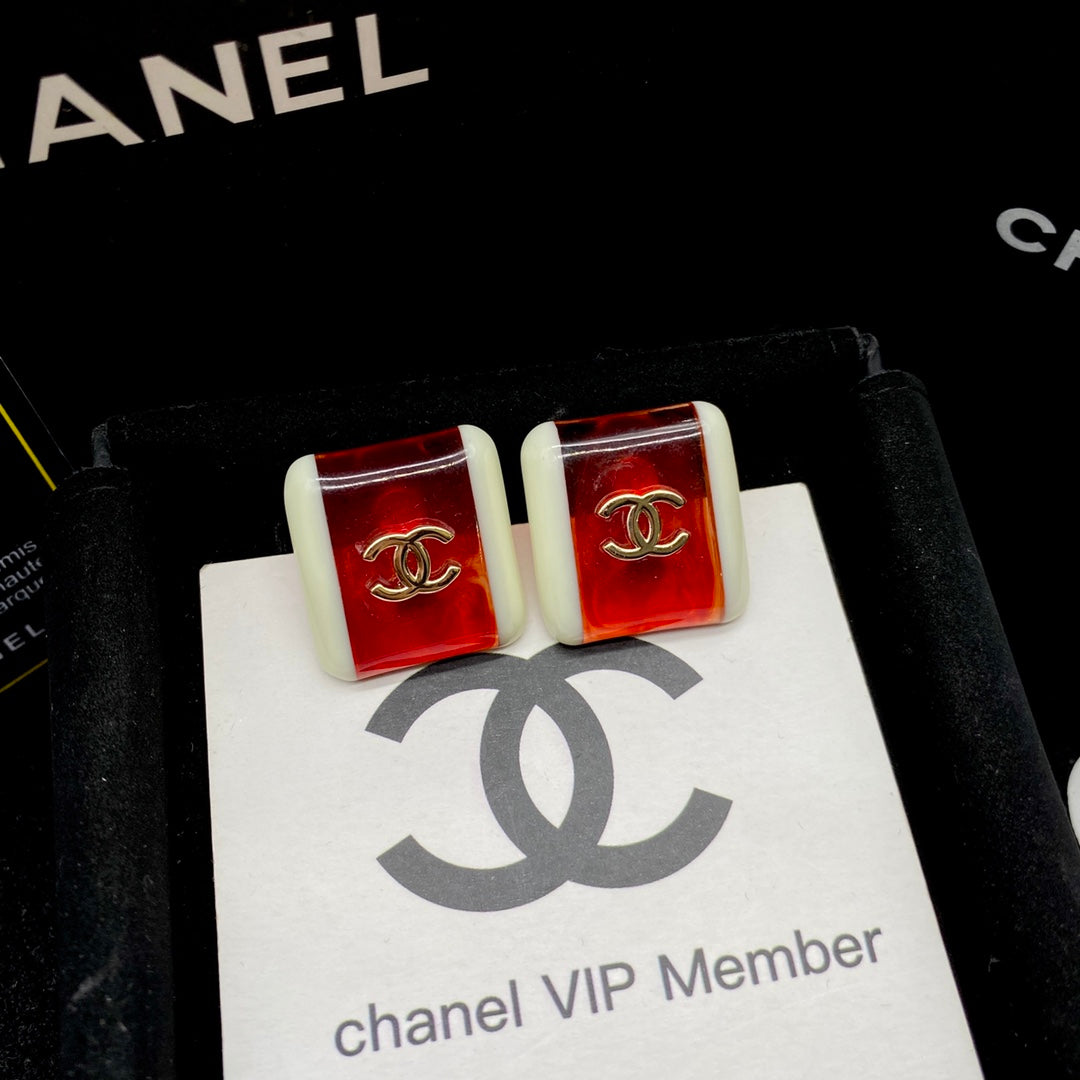 CHANEL October New Trend-Red and White Gemstone Earrings