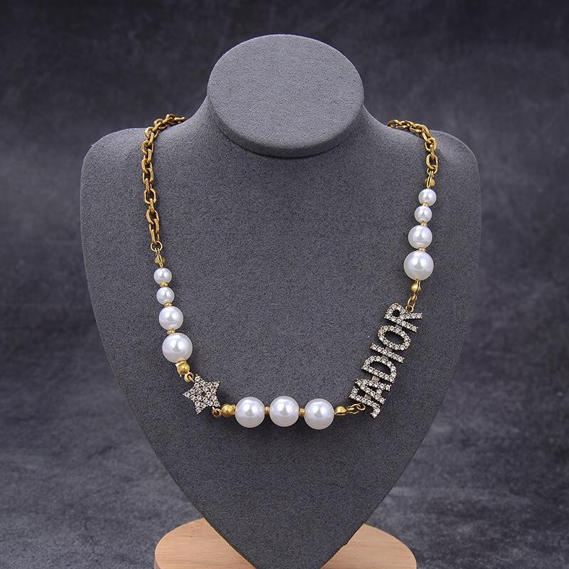 DIOR Elegant Pearl Rhinestone Star Pendant Necklace