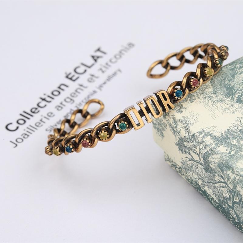 DIOR Elegant Letter Flower Bracelet