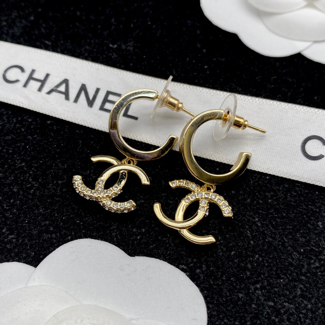 CHANEL October New Trend - Moon Diamond Earrings