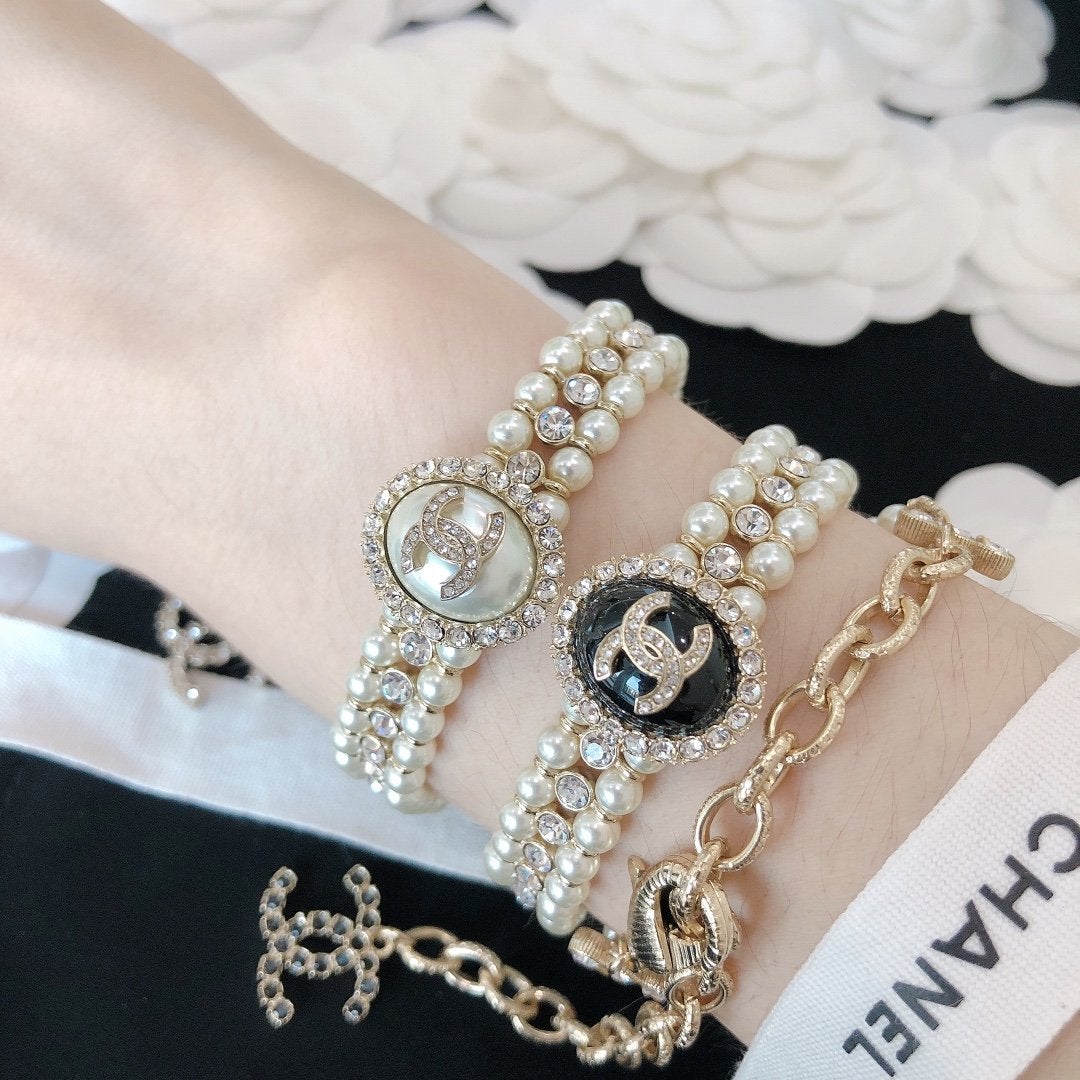 CHANEL Luxury Pearl Rhinestone Bracelet