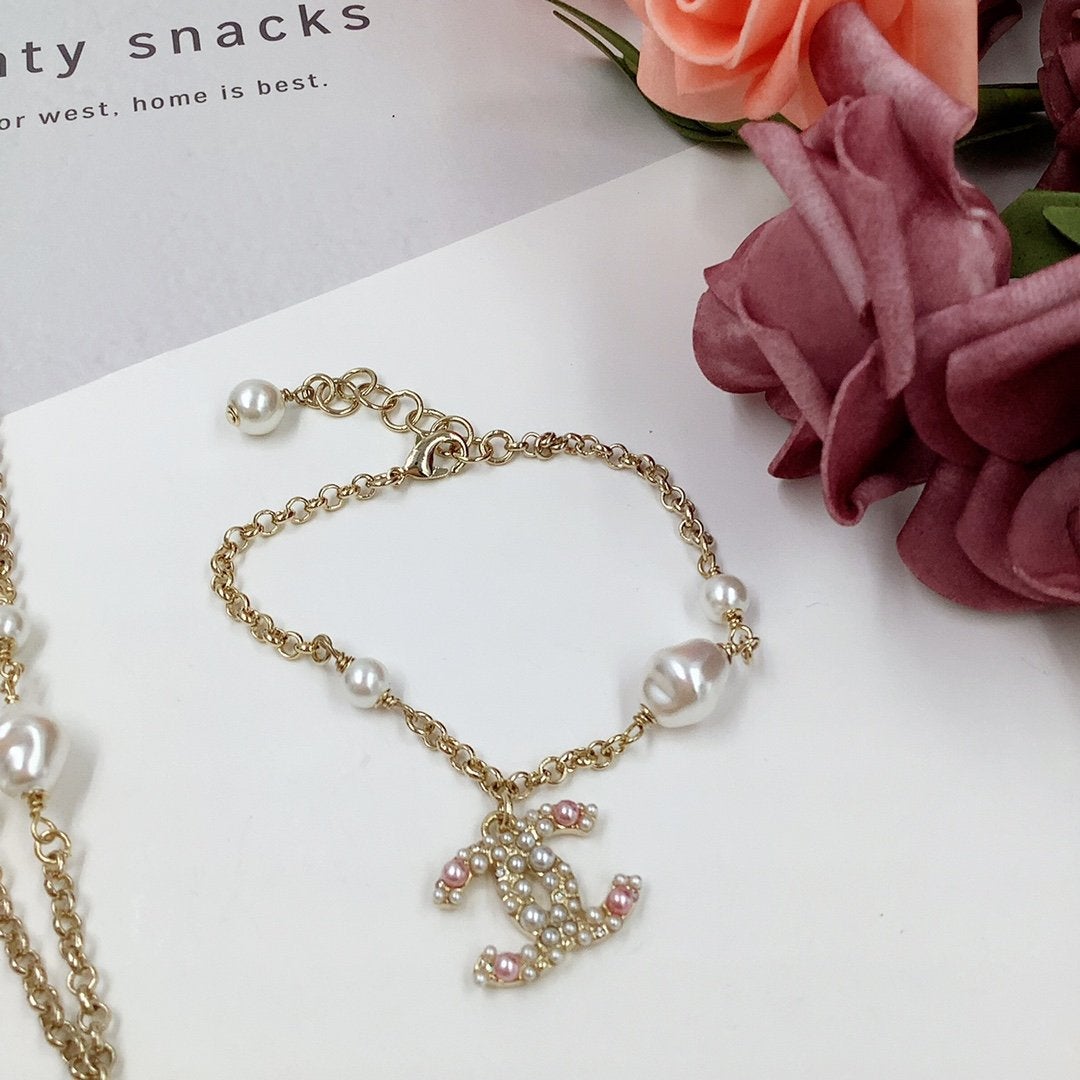 CHANEL Fashion Double C Crystal Pearl Necklace