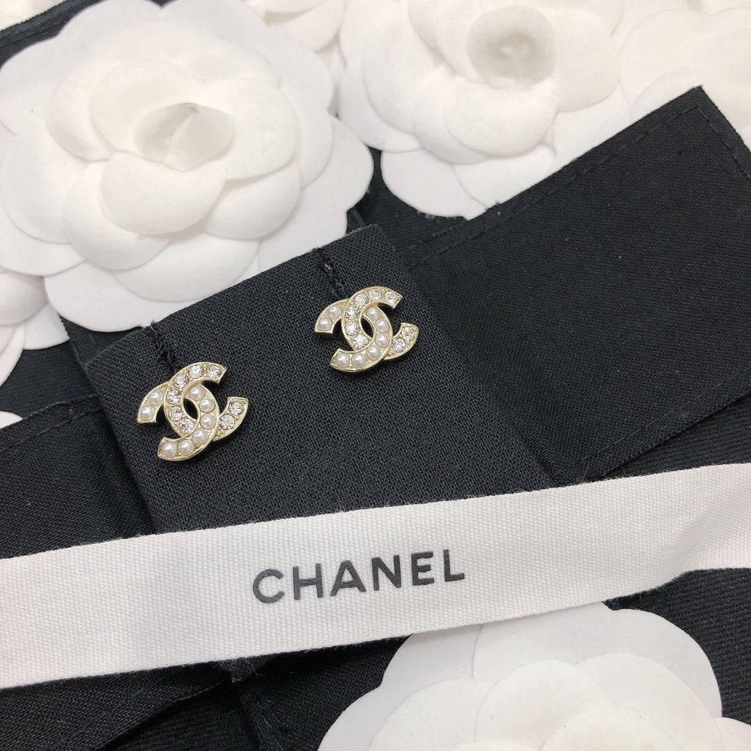CHANEL Retro Distressed Crystal Earrings with Diamonds
