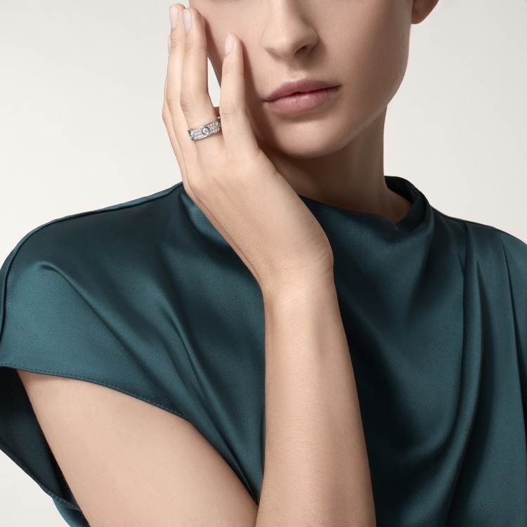 LOVE RING, DIAMOND-PAVED