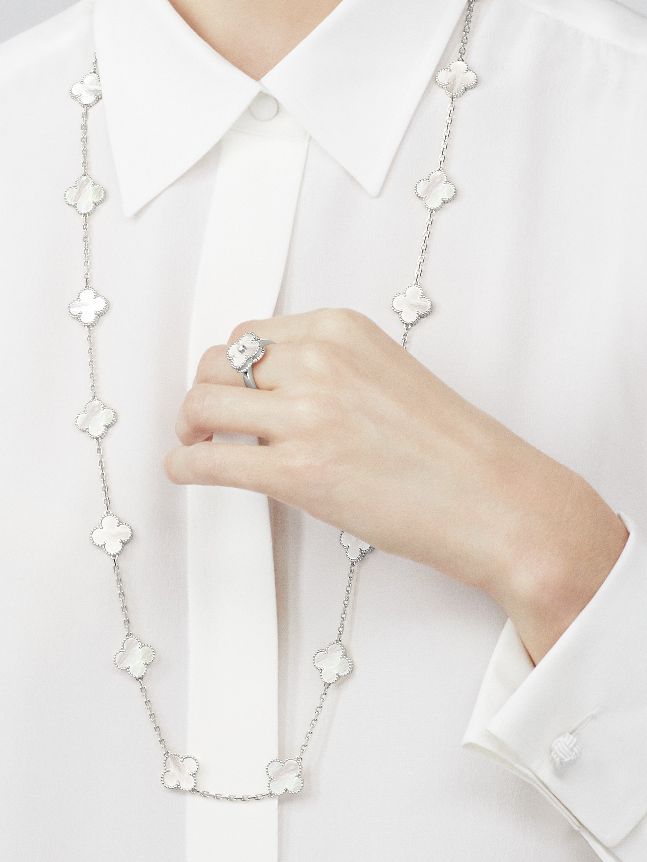 Vintage Alhambra ring