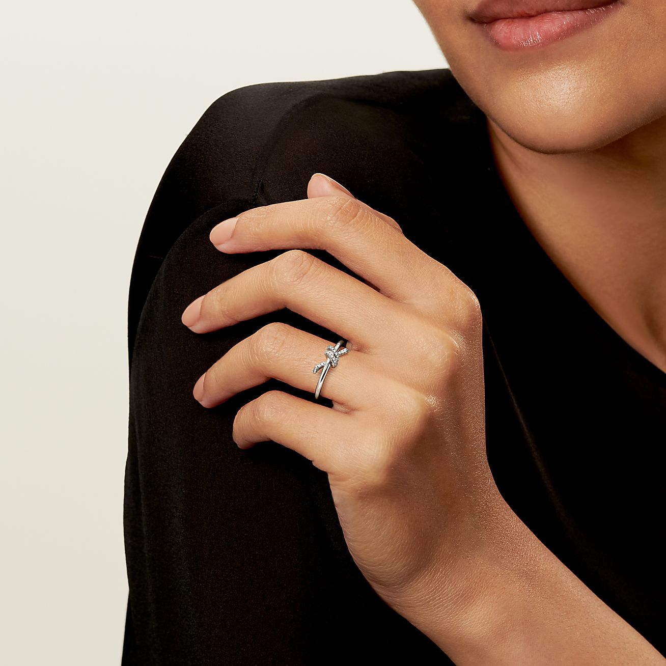 Knot ring