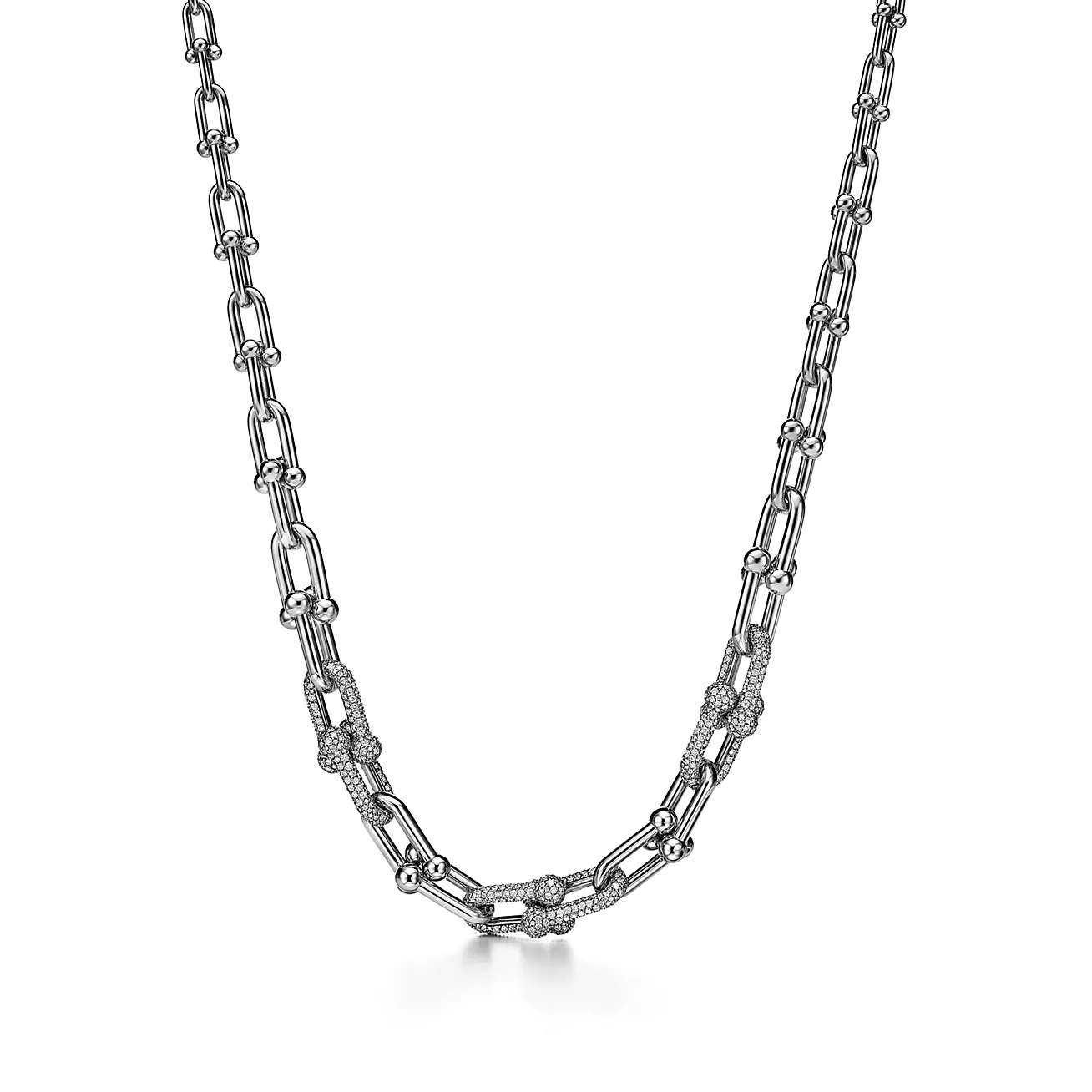 Graduated Link Necklace in White Gold with Diamonds