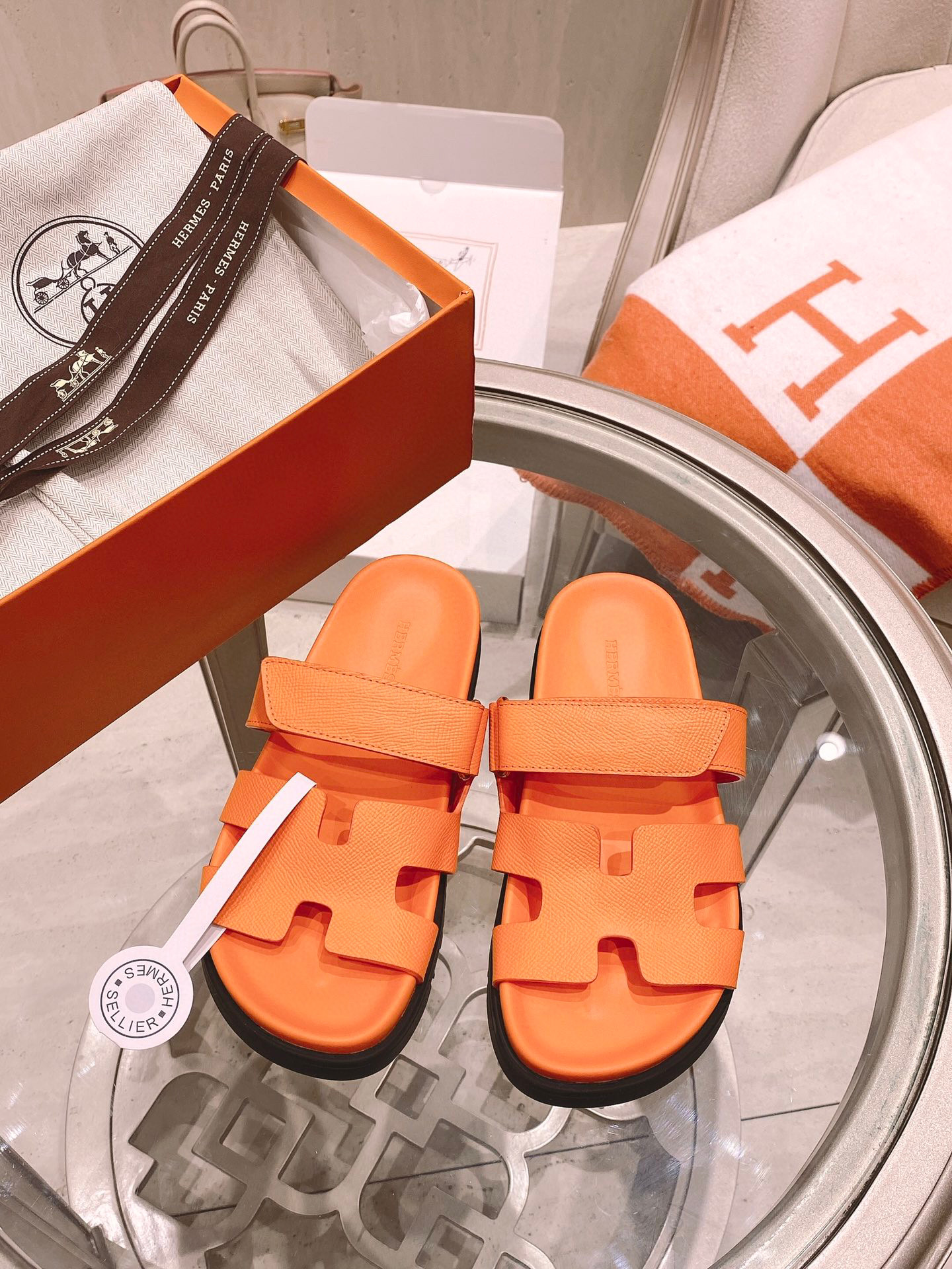[TOP] HRMES Chypre Sandal - 13 Colours - Hermes