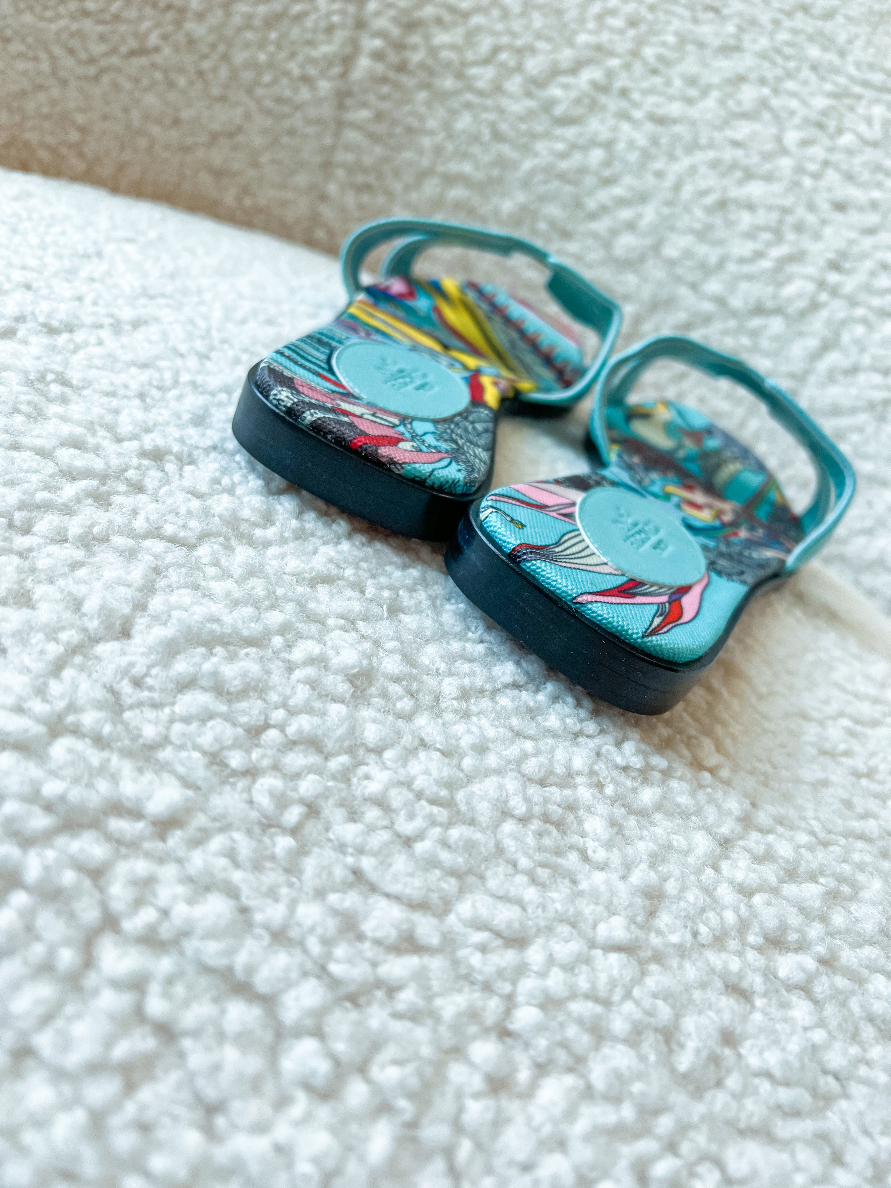 [TOP] HRMES Oran Sandals Silk Printing Lining - Turquoise - Hermes