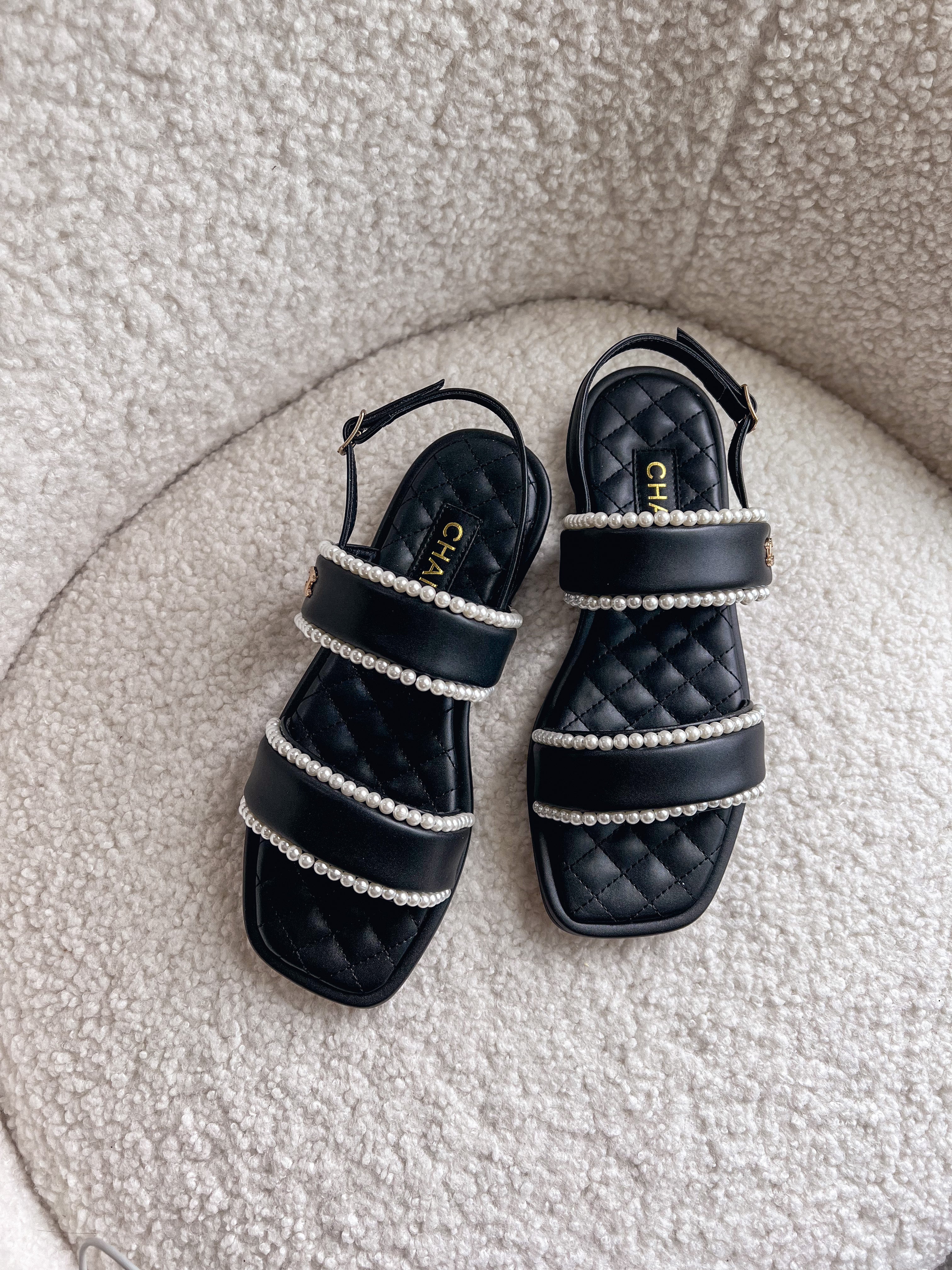 [TOP] CH@NEL Imitation Pearl Sandals - Black - Chanel