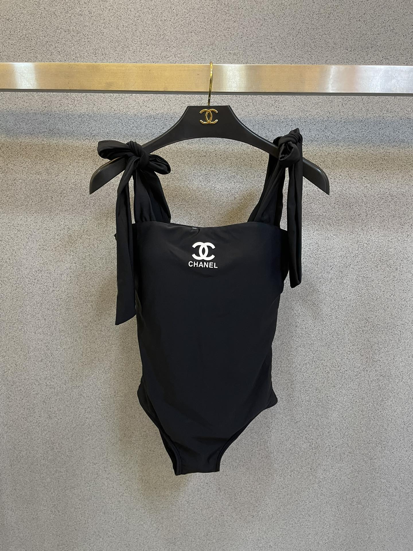 [TOP] CH@NEL Strap One Piece Swimsuit - Black - Chanel