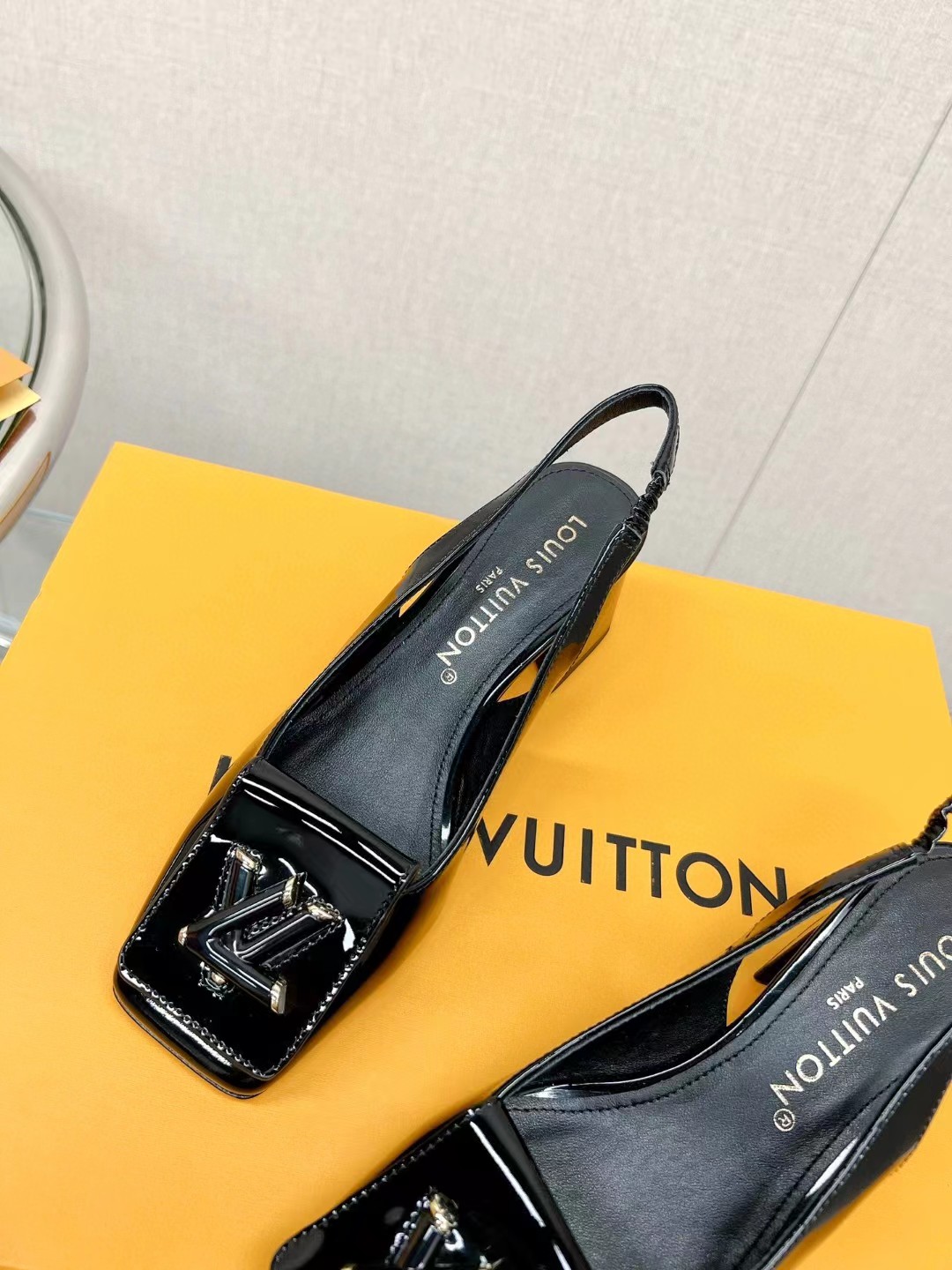[TOP] L&V L*V Slingback Pump - Black - LV Louis Vuitton [TOP] L&V L*V Slingback Pump - Black - LV Louis Vuitton