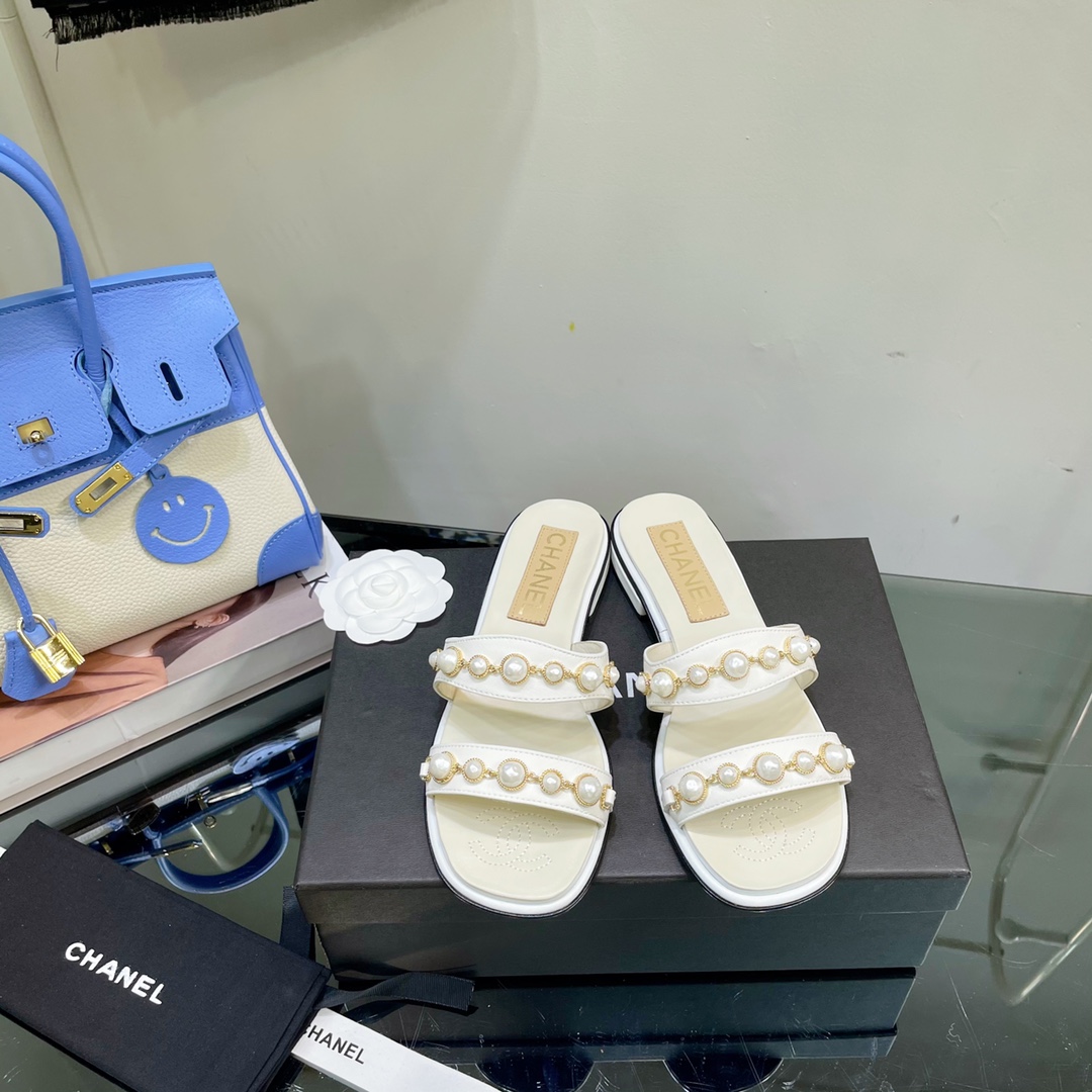 [TOP] CH@NEL Pearl Slippers - White - Chanel
