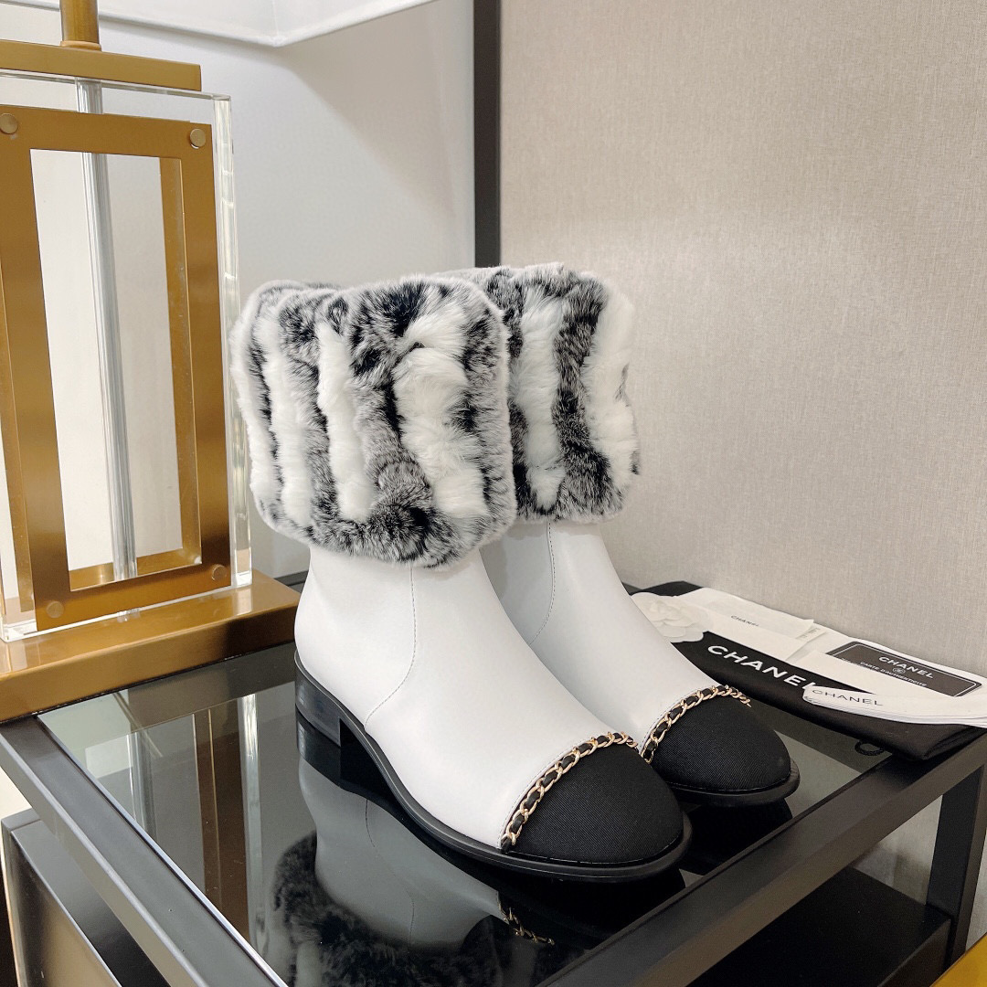 [TOP] CH@NEL Lambskin Boots with Rabbit Fur Sleeve - White - Chanel