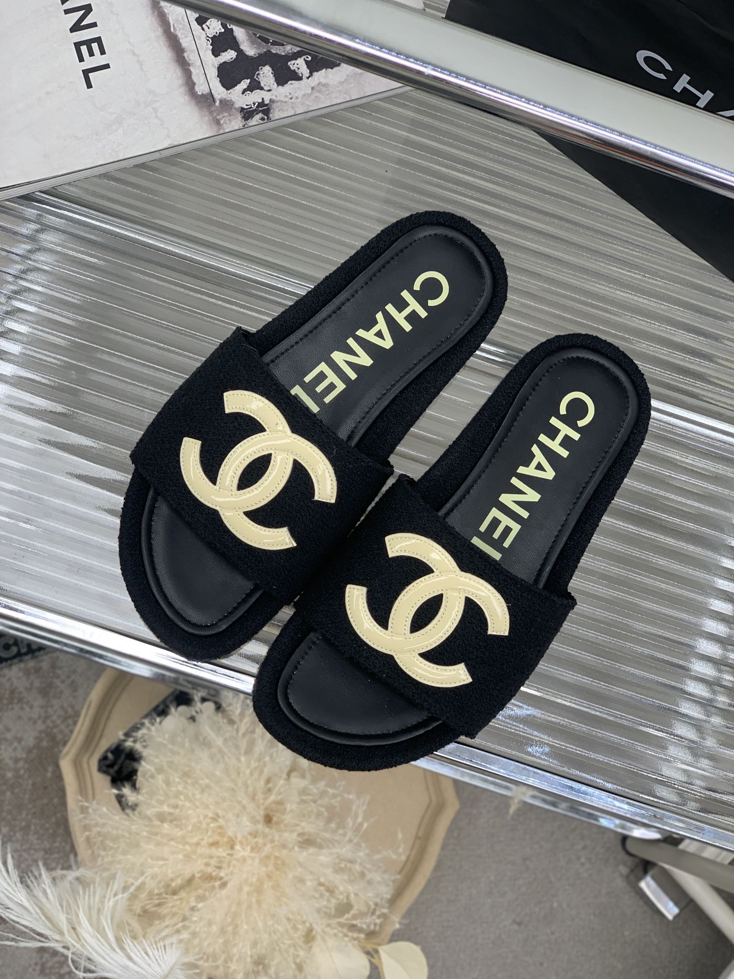 [TOP] CH@NEL Slippers - 5 Color - Chanel