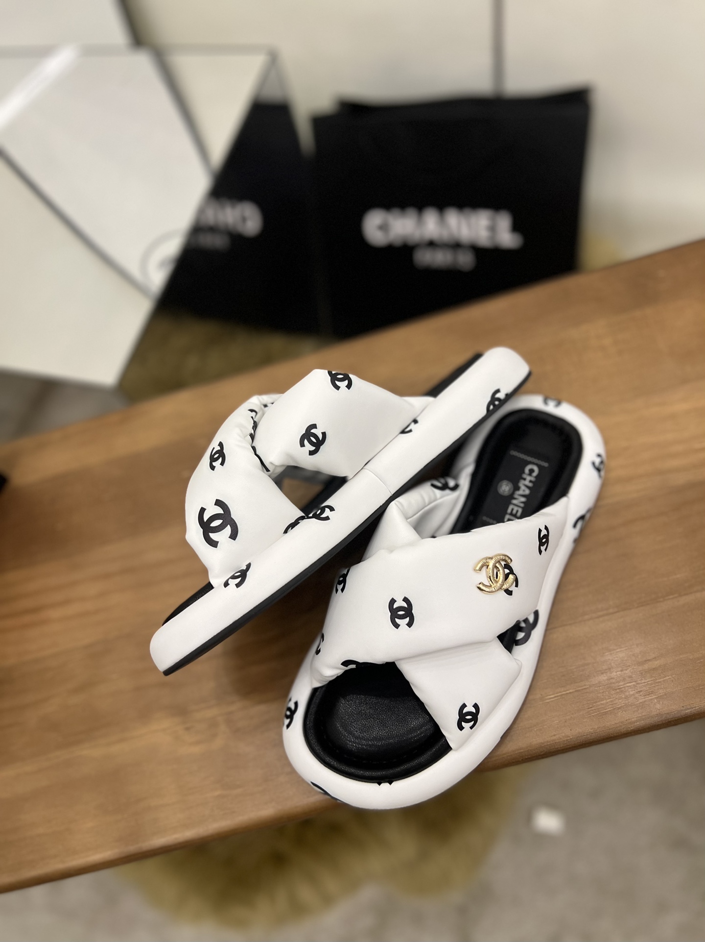 [TOP] CH@NEL Bread Slippers - 6 Color - Chanel