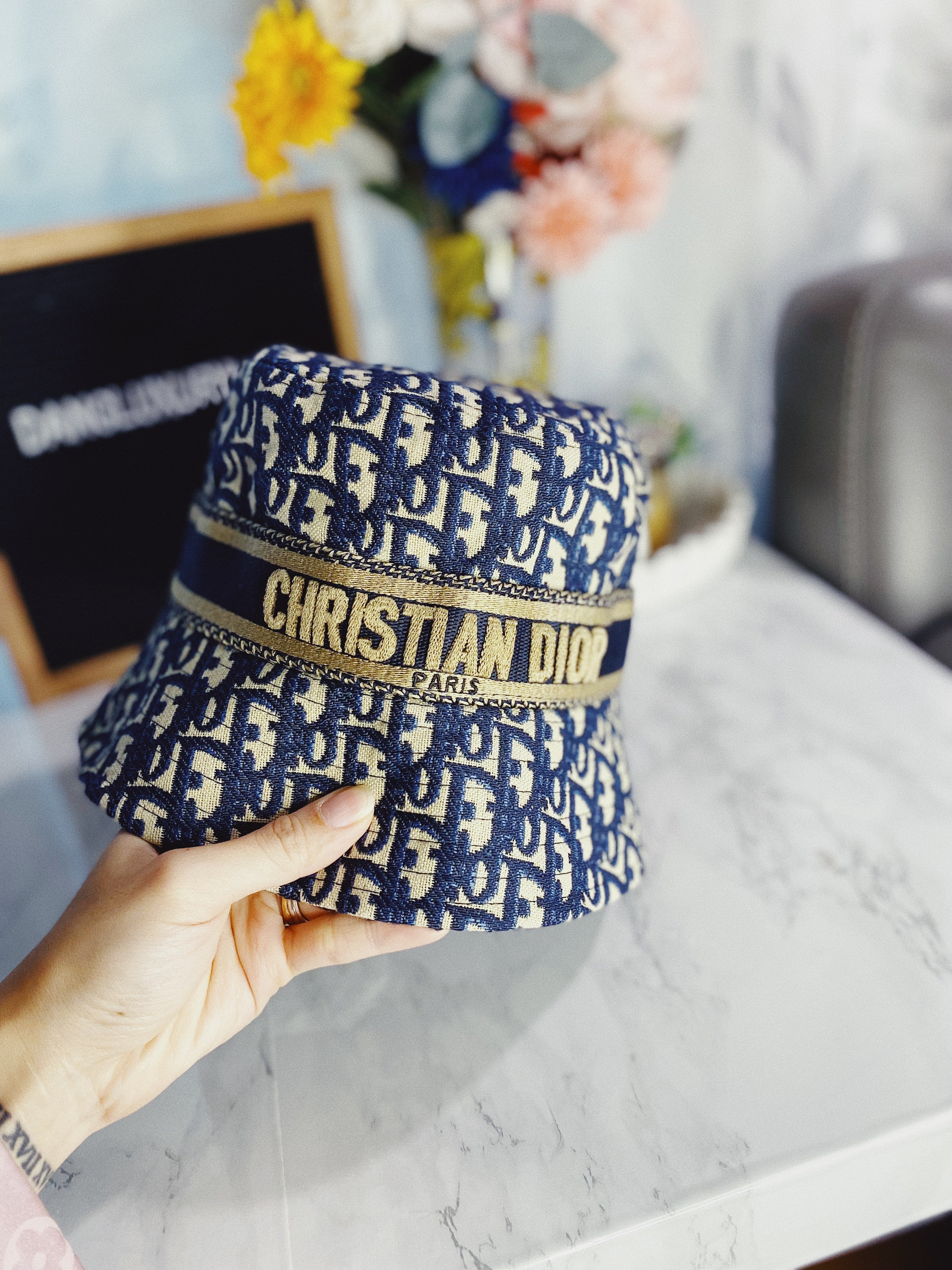 [TOP] D!or Bucket Christian Diorama Hat - Christian Dior
