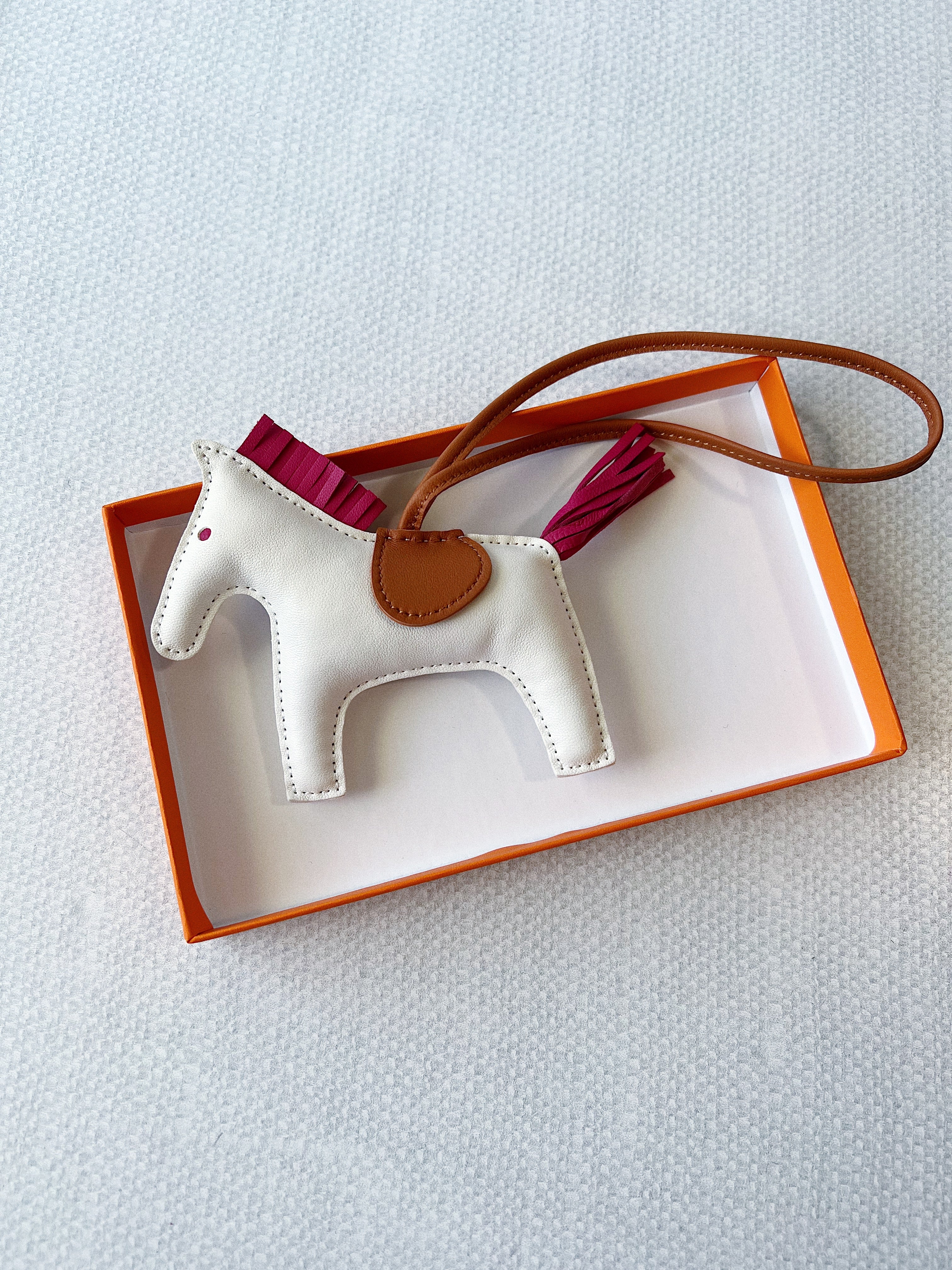 [TOP] HRMES Horse Charm - 13 Colours - Hermes