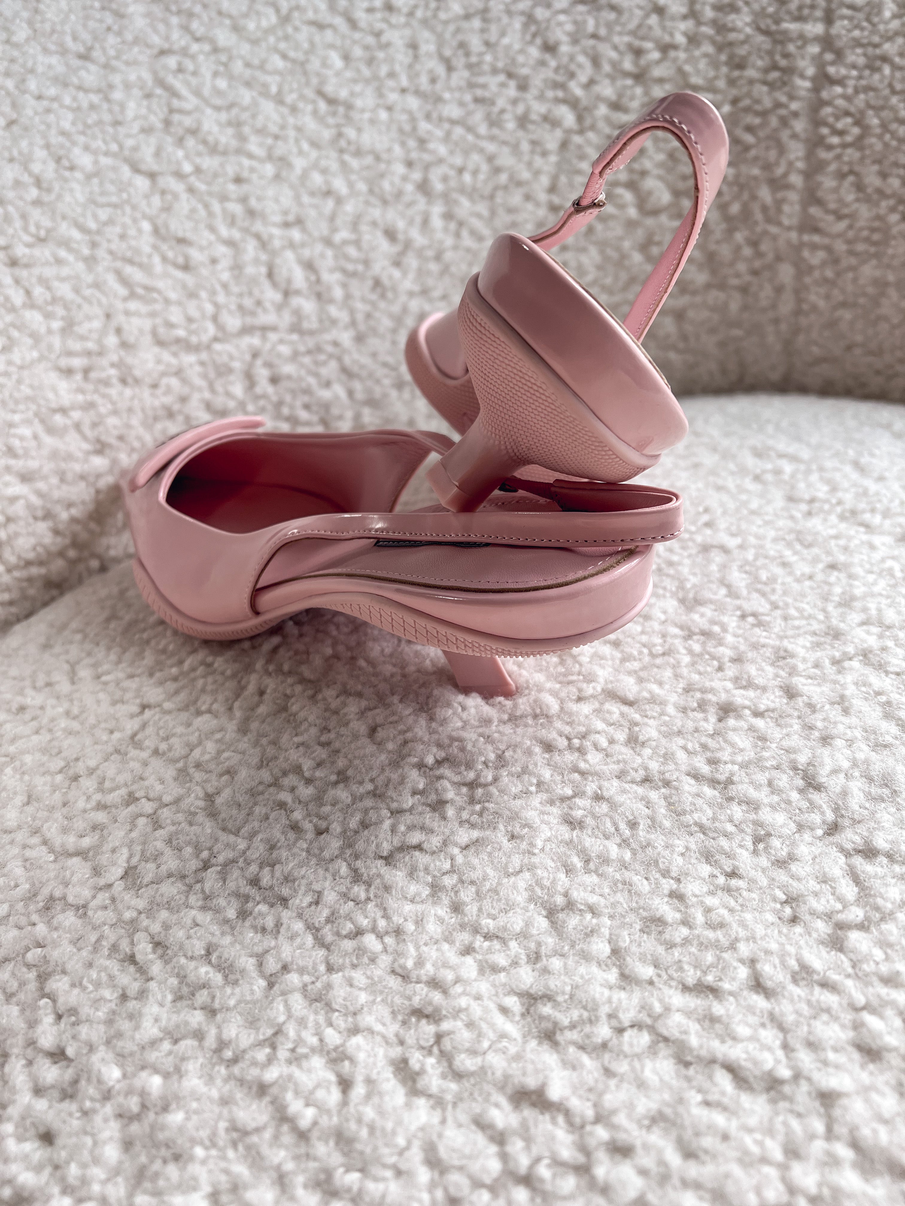 [TOP] PR@DA Triangle Logo Kitten Heel Slingback Pump - Pink - Prada