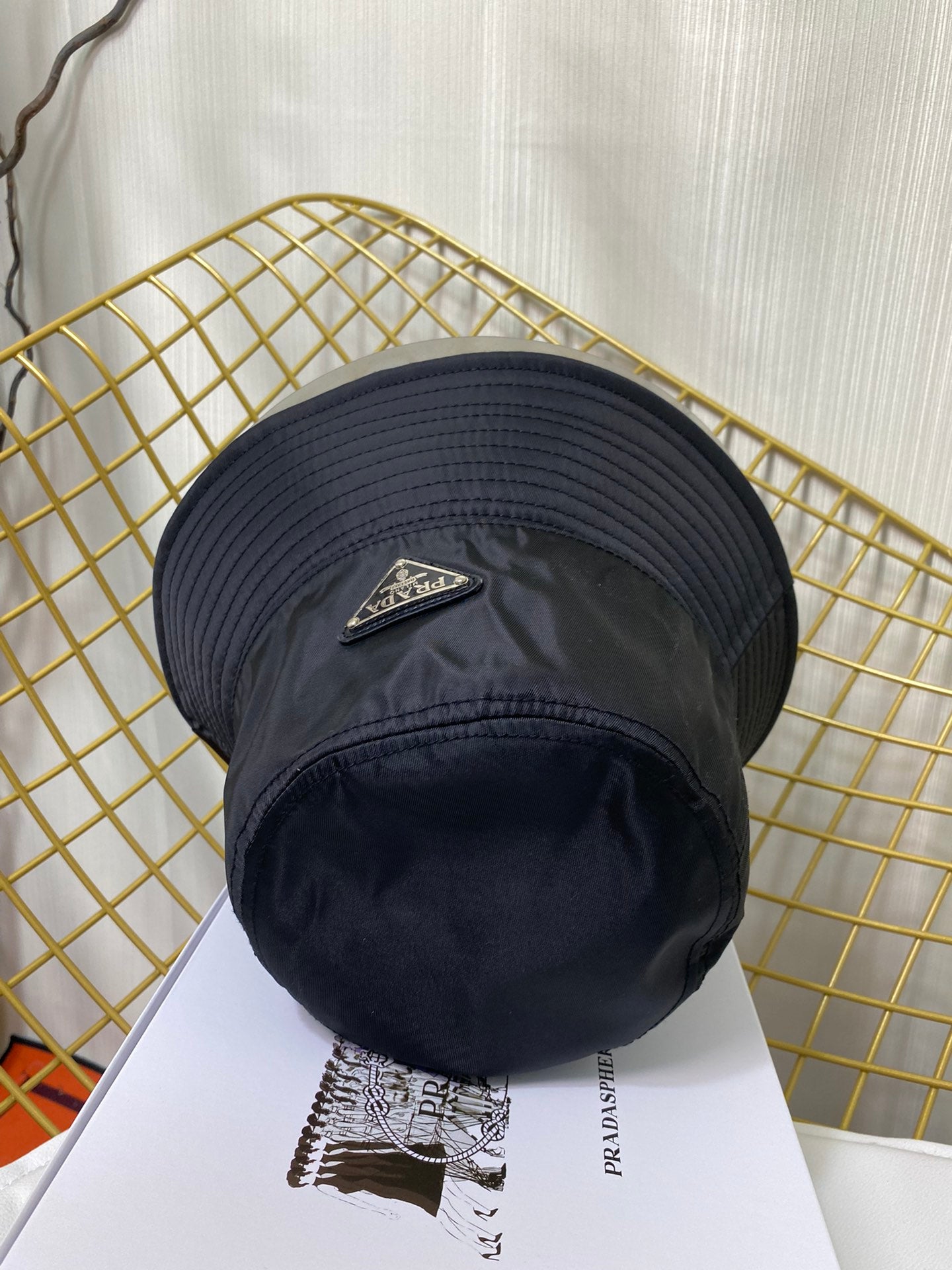 [TOP] PR@DA Nylon Re-Edition Bucket Hat - Black - Prada