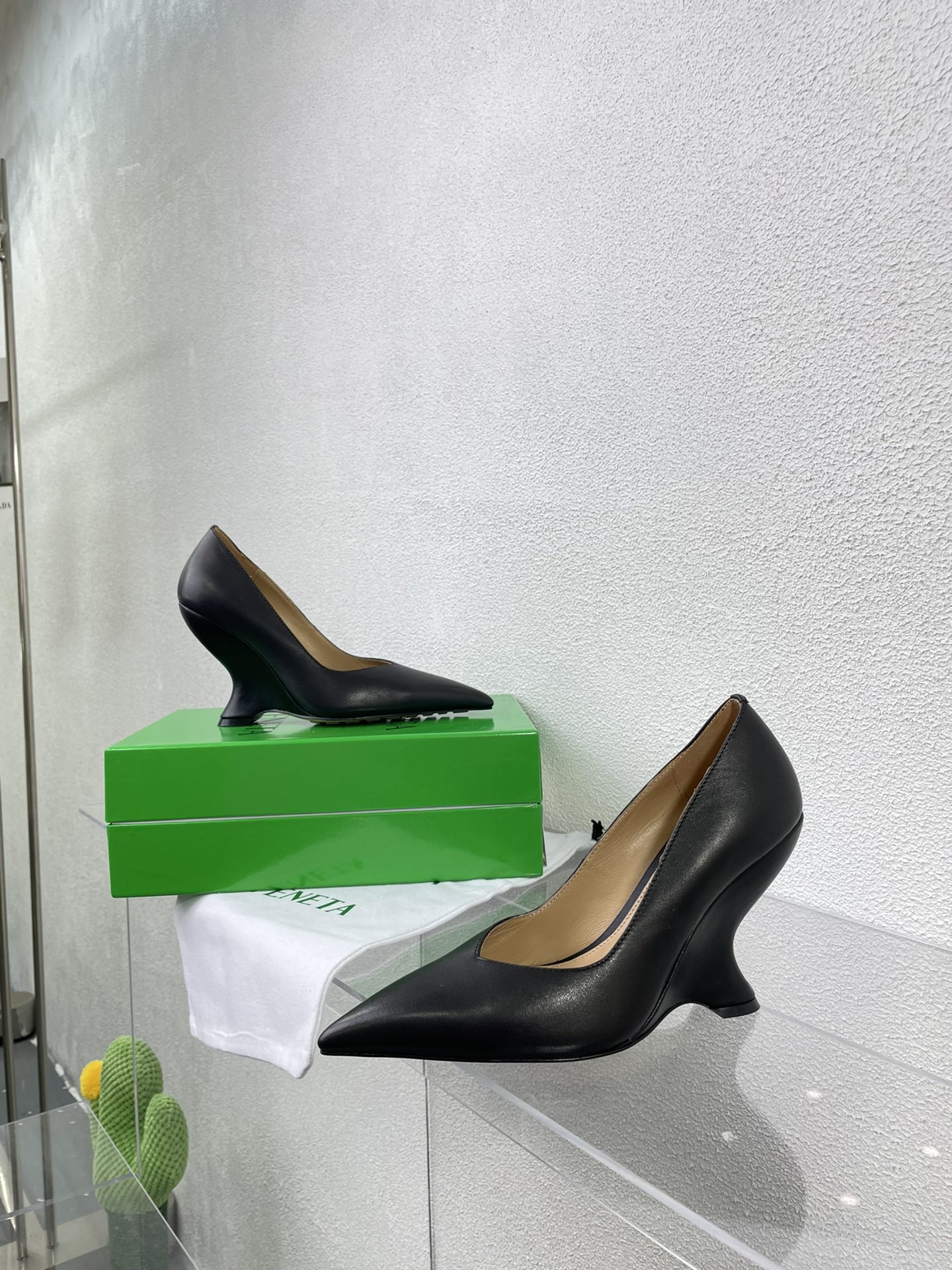 [TOP] B&V Wedge Heel Pointed Toe Shoes - 5 Colors - Lambskin - Bottega Veneta