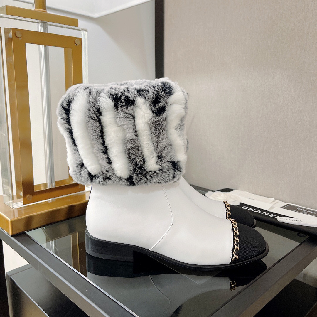 [TOP] CH@NEL Lambskin Boots with Rabbit Fur Sleeve - White - Chanel
